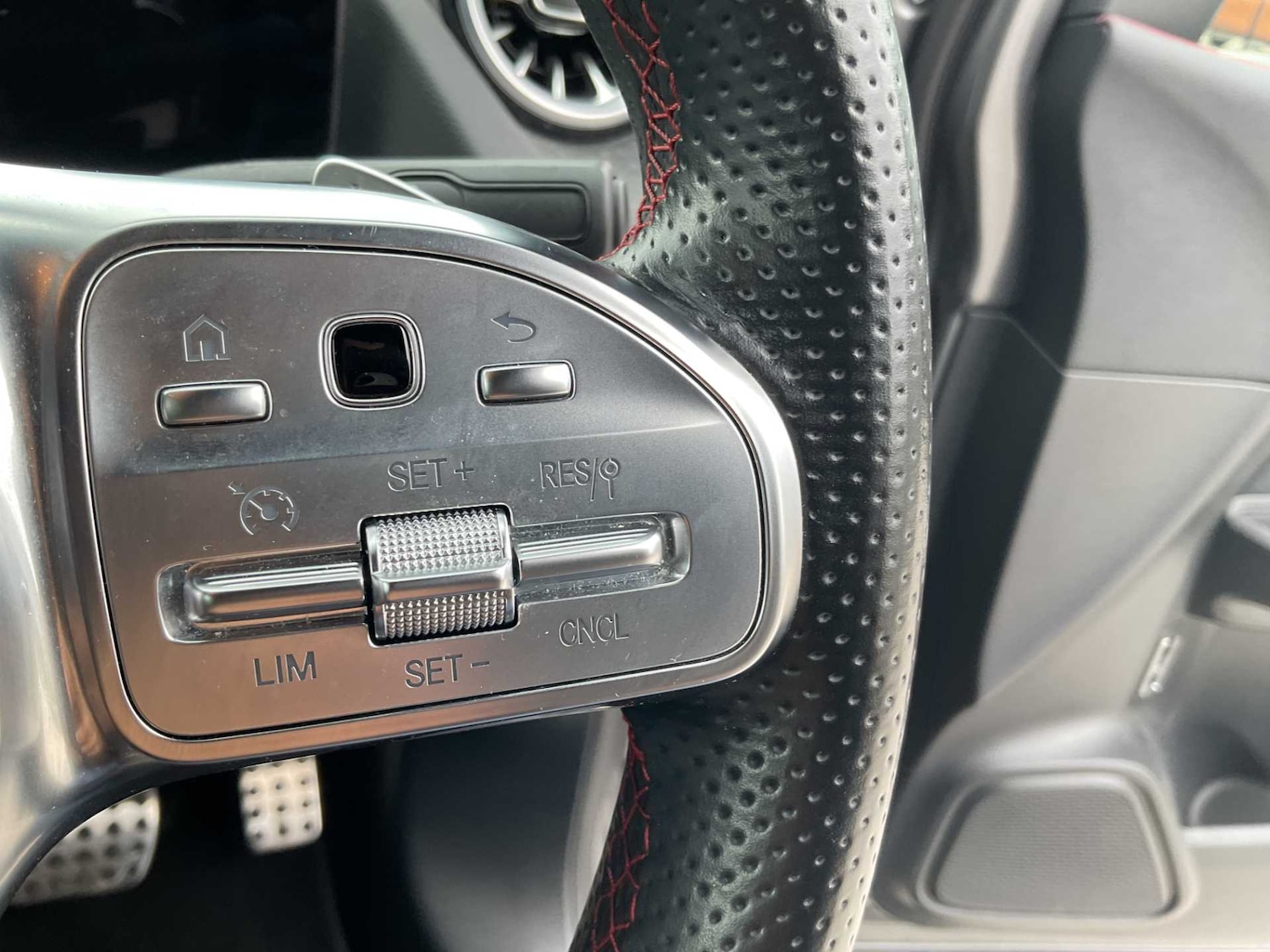 Used Mercedes-Benz GLA 2023 for sale - 76411341: Photo 26