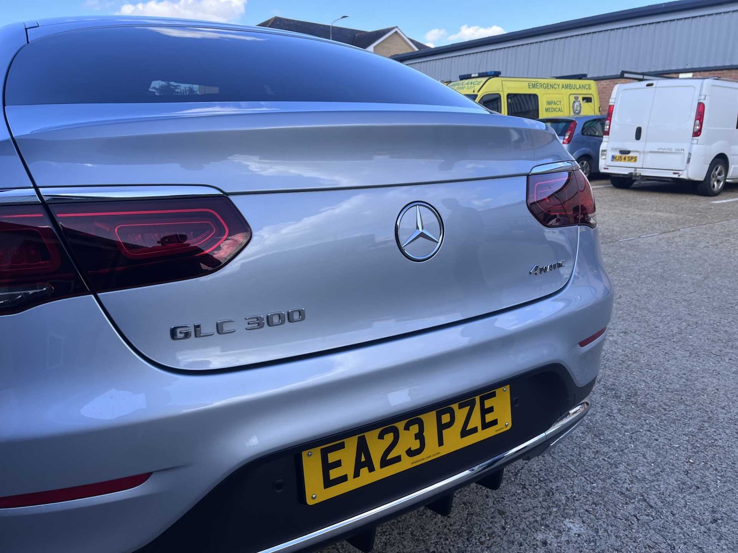 Used Mercedes-Benz GLC 2023 for sale - 76063341: Photo 18