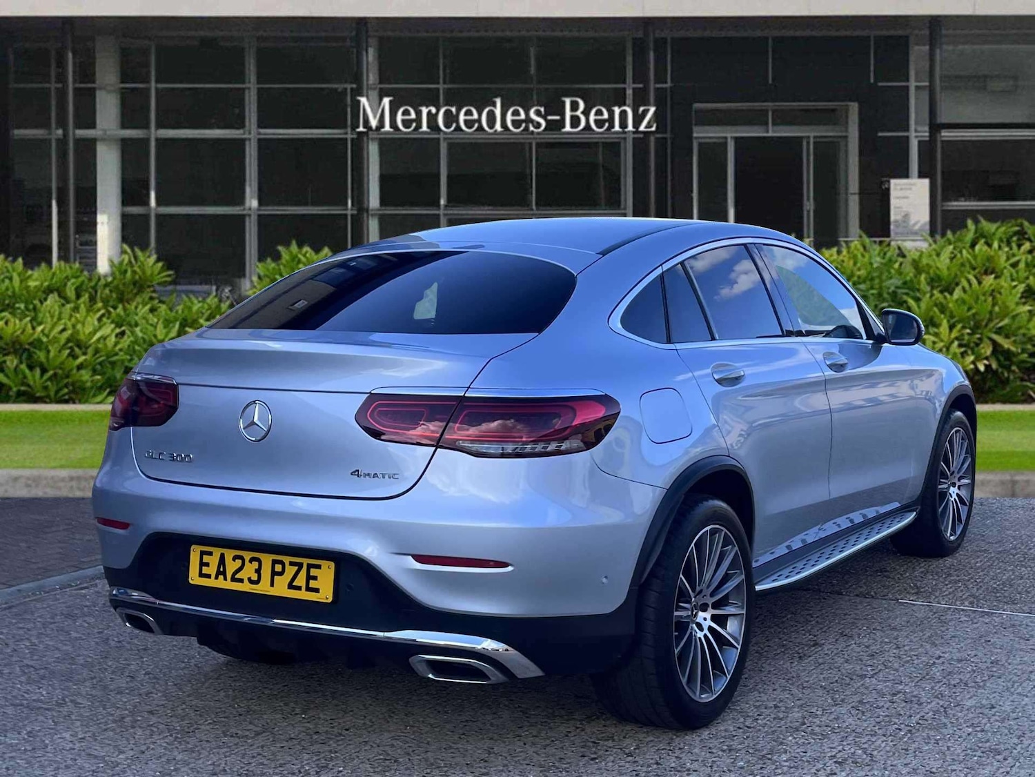 Used Mercedes-Benz GLC 2023 for sale - 76063341: Photo 3