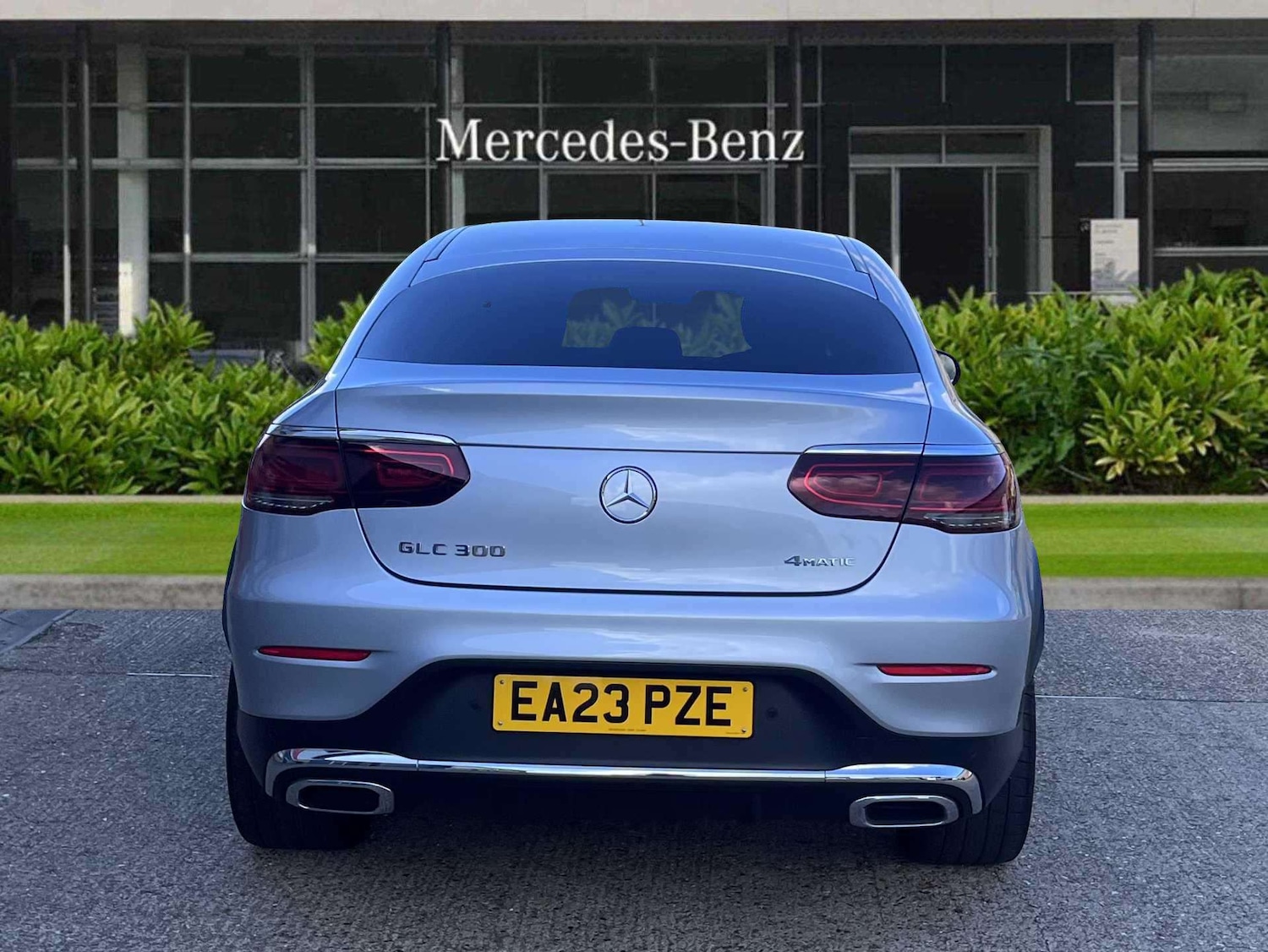 Used Mercedes-Benz GLC 2023 for sale - 76063341: Photo 4