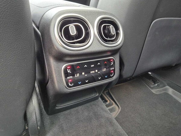 Used Mercedes-Benz GLC 2023 for sale - 75592266: Photo 28