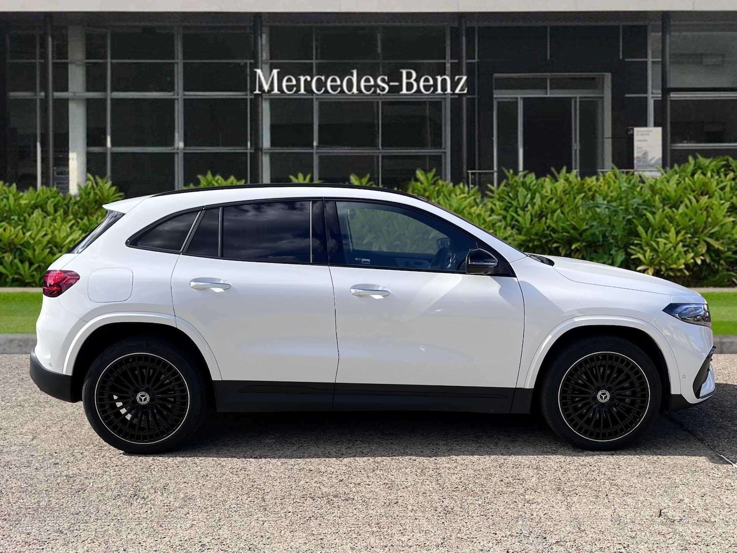 Used Mercedes-Benz EQA 2024 for sale - 76034854: Photo 2