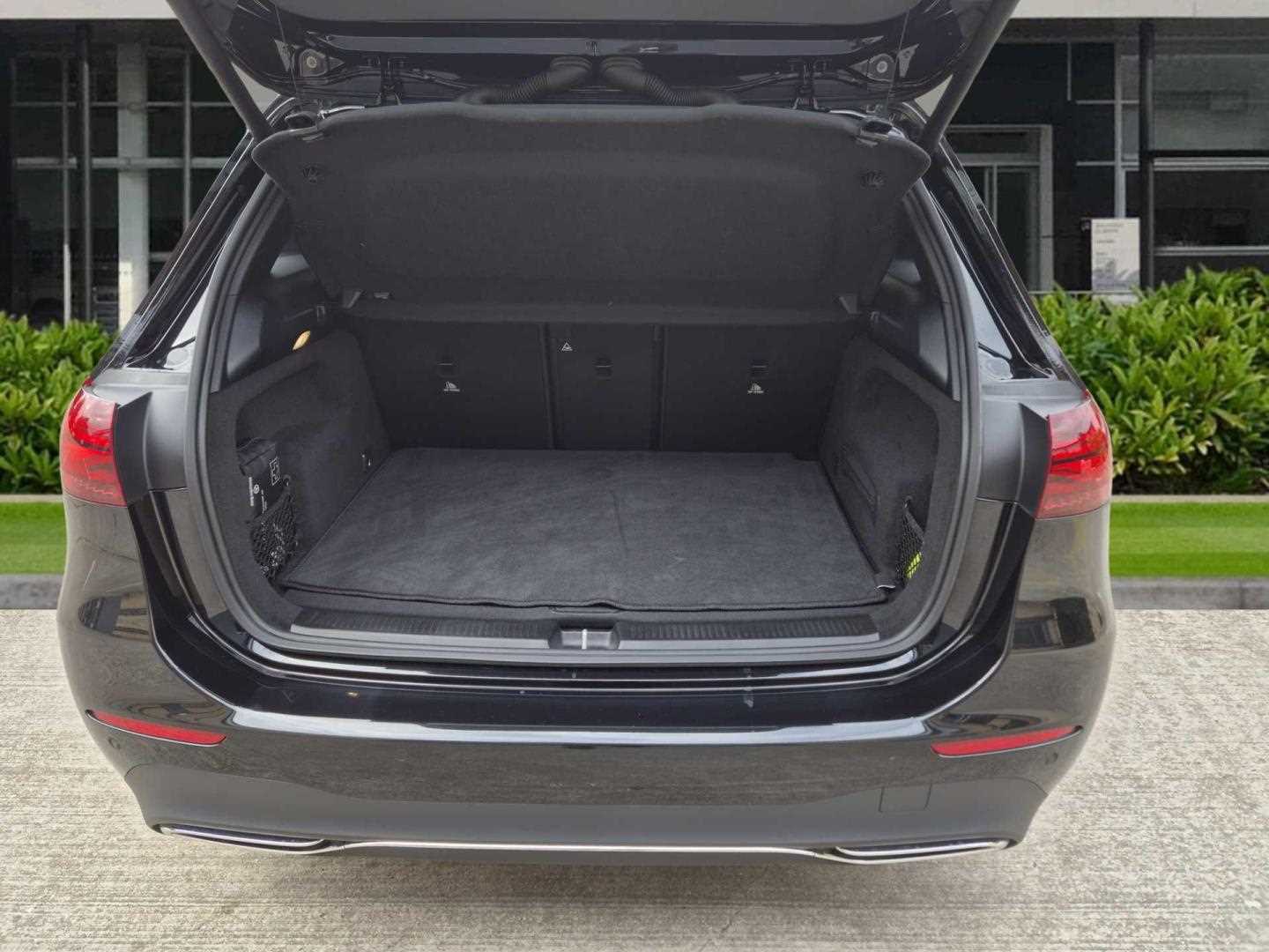 Used Mercedes-Benz B Class 2024 for sale - 76789200: Photo 11