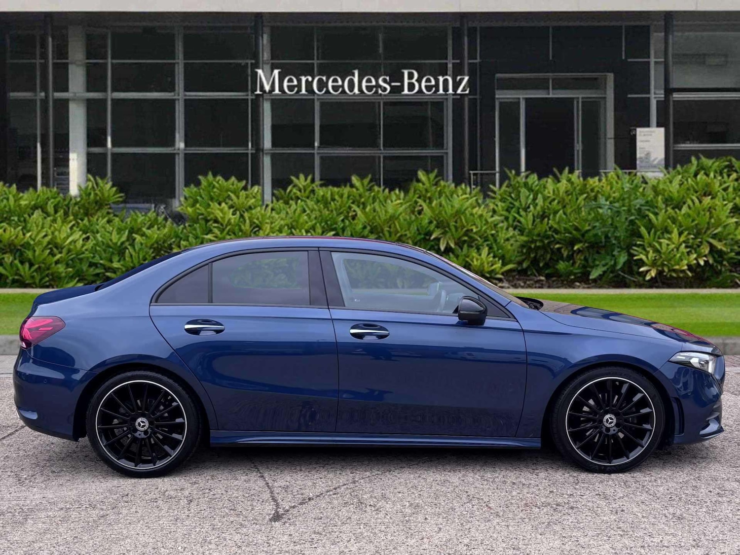 Used Mercedes-Benz A-Class 2022 for sale - 76310747: Photo 2