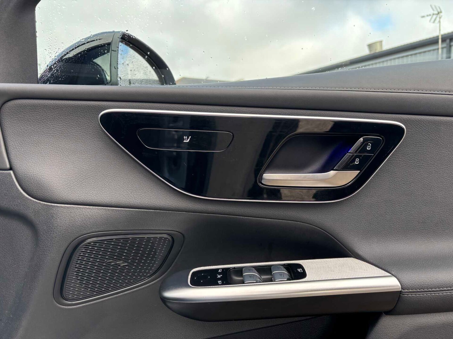 Used Mercedes-Benz GLC 2024 for sale - 77429119: Photo 18