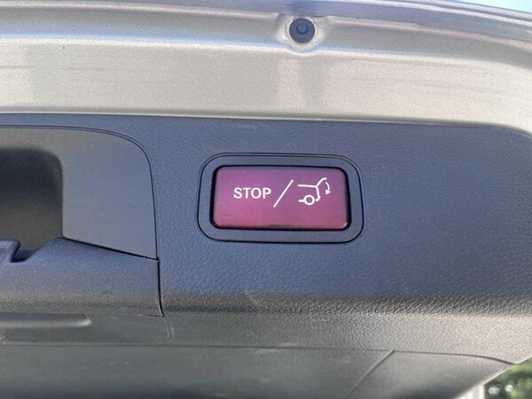 Used Mercedes-Benz GLC 2022 for sale - 75417871: Photo 17