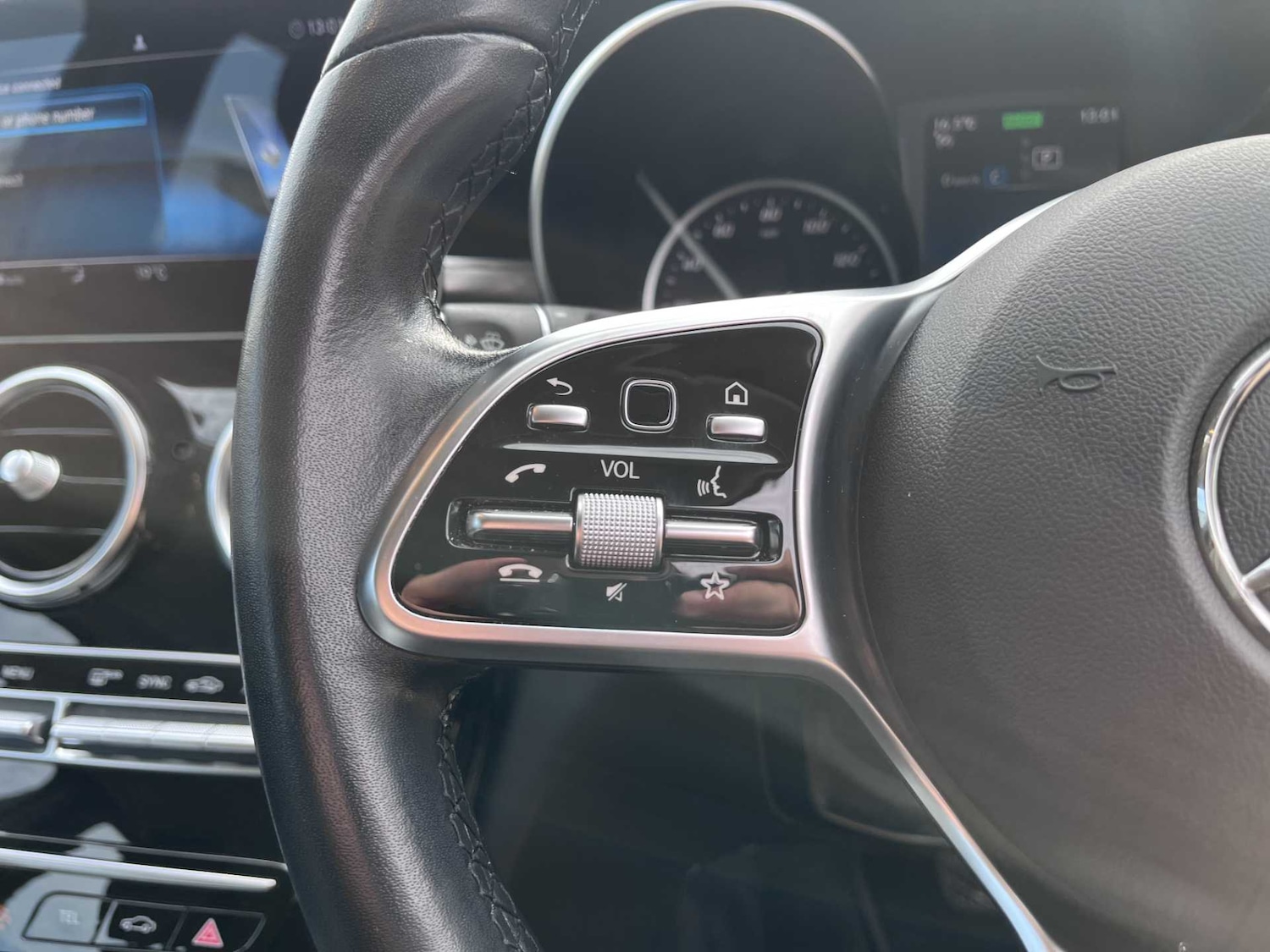 Used Mercedes-Benz C-Class 2021 for sale - 76087940: Photo 22