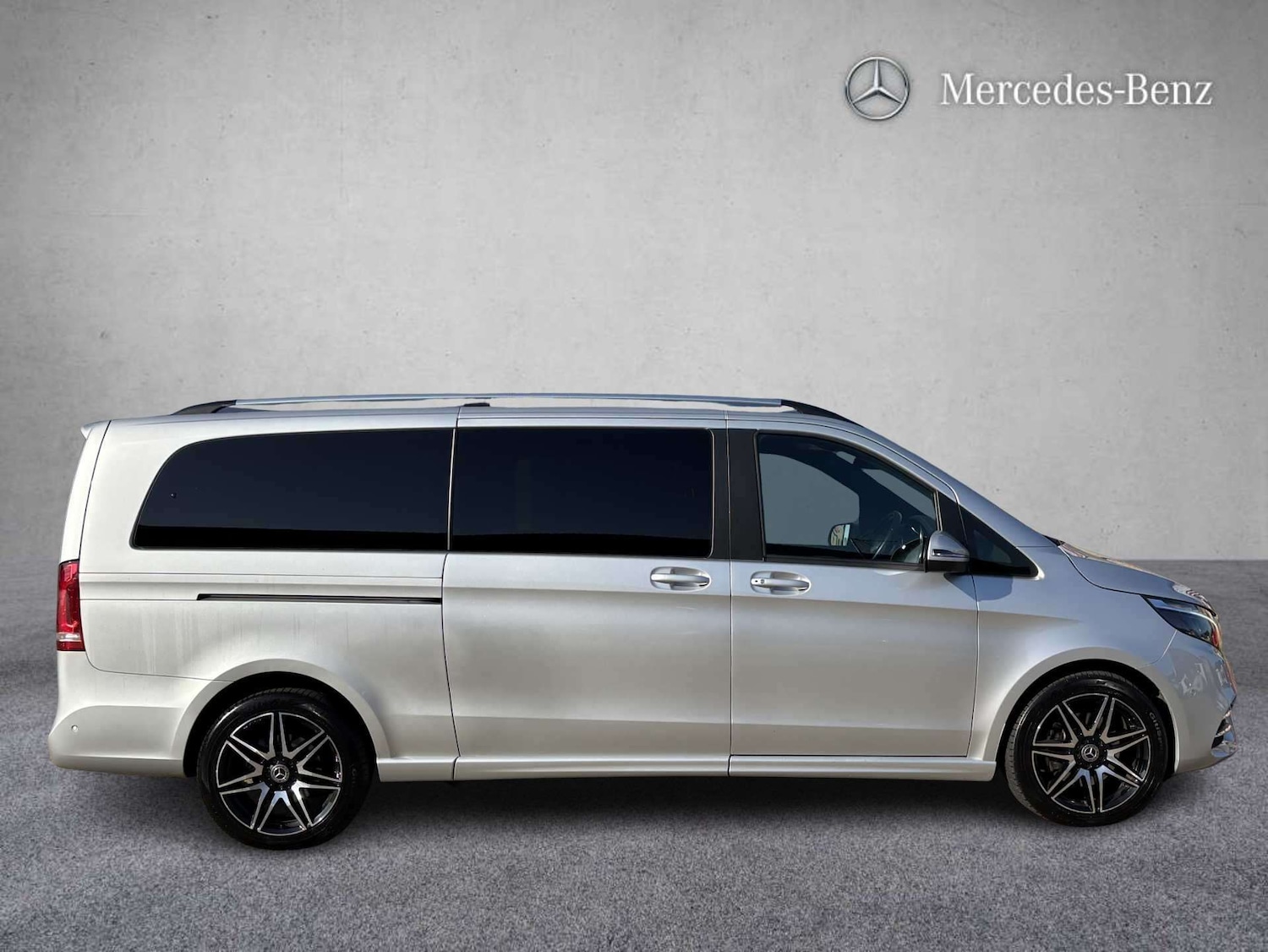 Used Mercedes-Benz V-Class 2023 for sale - 77601424: Photo 3