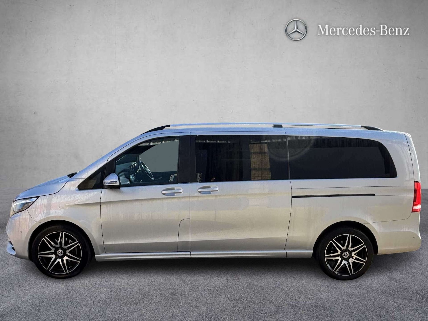 Used Mercedes-Benz V-Class 2023 for sale - 77601424: Photo 5