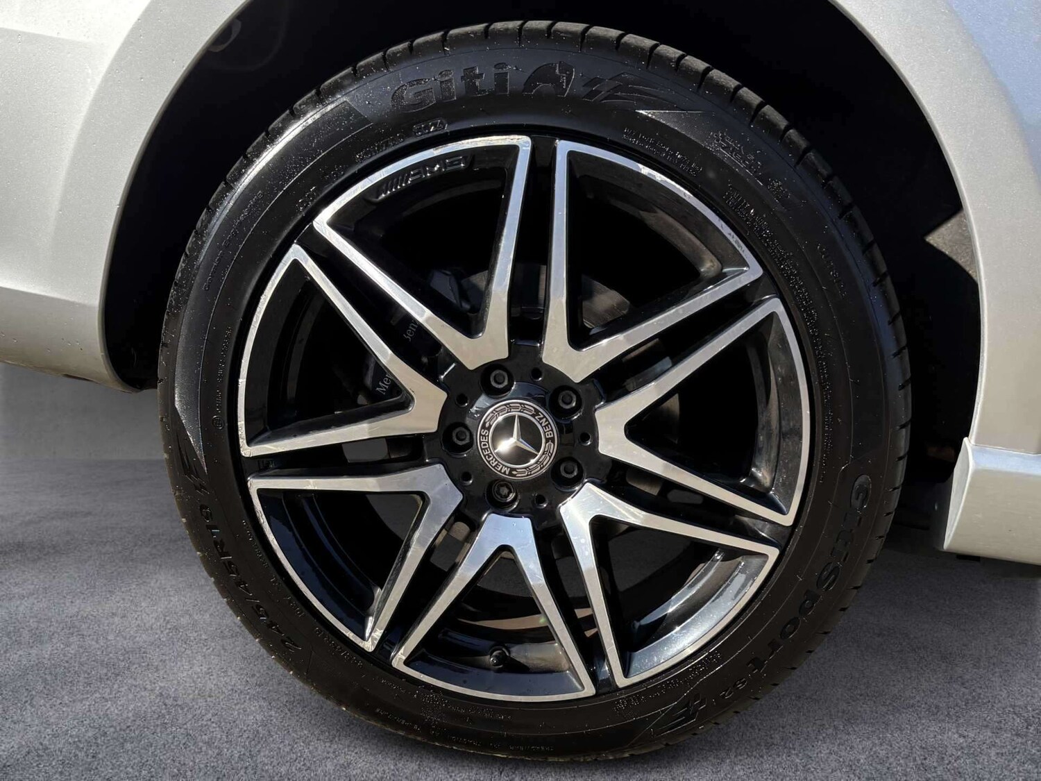 Used Mercedes-Benz V-Class 2023 for sale - 77601424: Photo 8