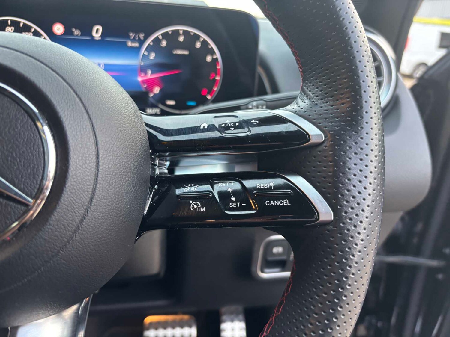 Used Mercedes-Benz GLB 2024 for sale - 76475812: Photo 23