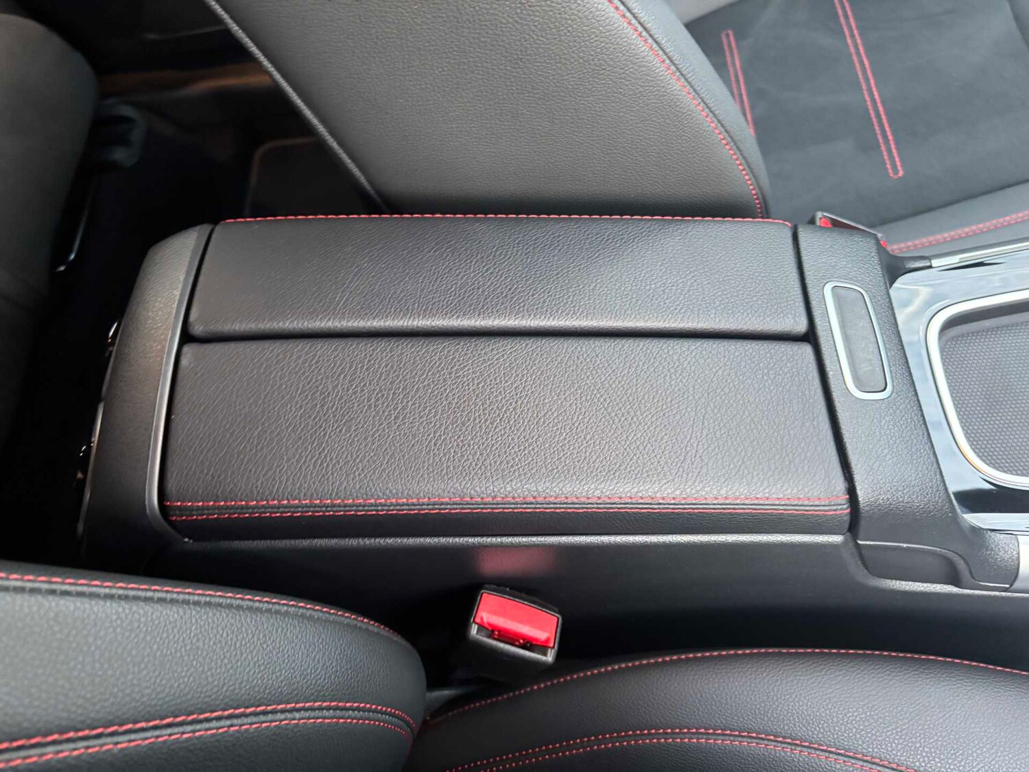 Used Mercedes-Benz GLB 2024 for sale - 76475812: Photo 28