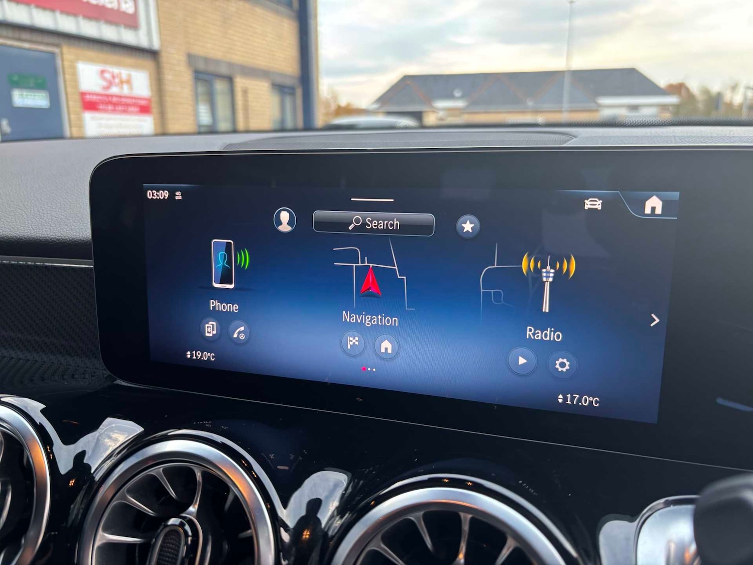 Used Mercedes-Benz GLB 2024 for sale - 76475812: Photo 30