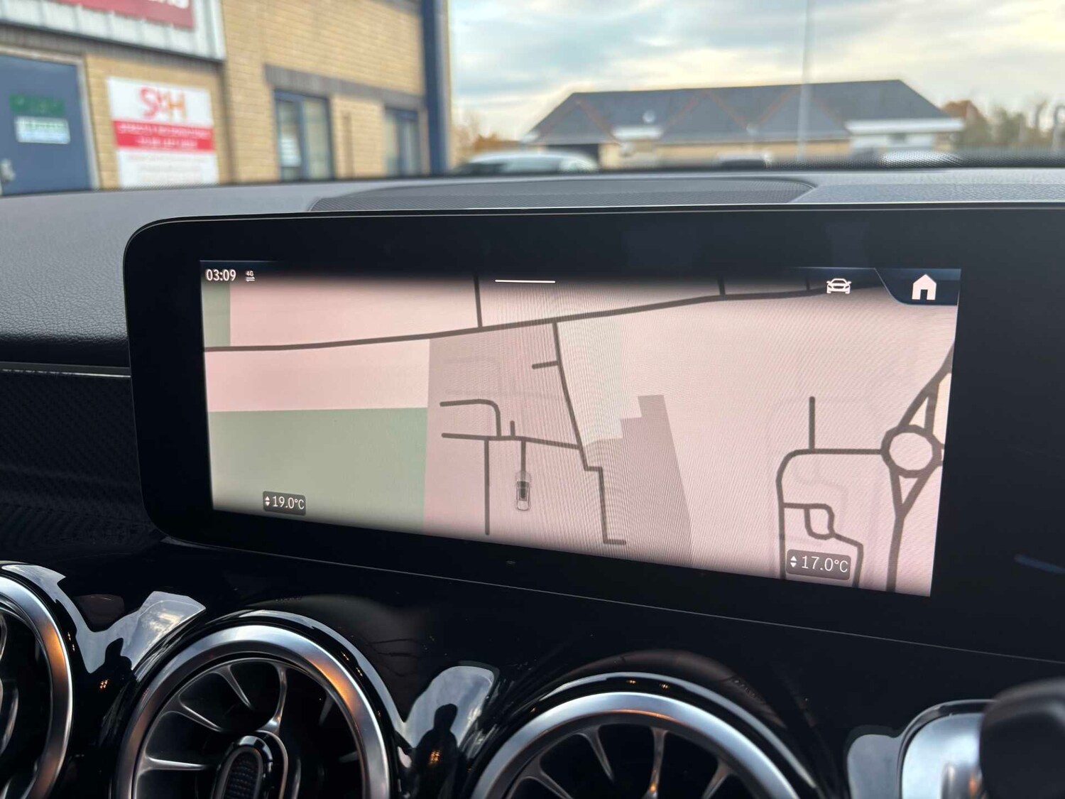 Used Mercedes-Benz GLB 2024 for sale - 76475812: Photo 31