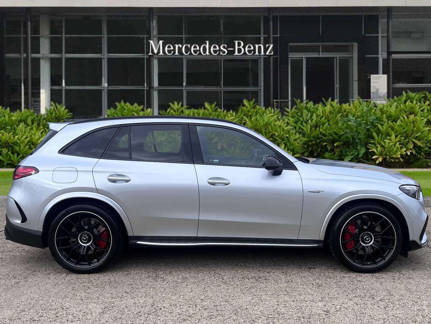 Used Mercedes-Benz GLC 2024 for sale - 76746057: Photo 2