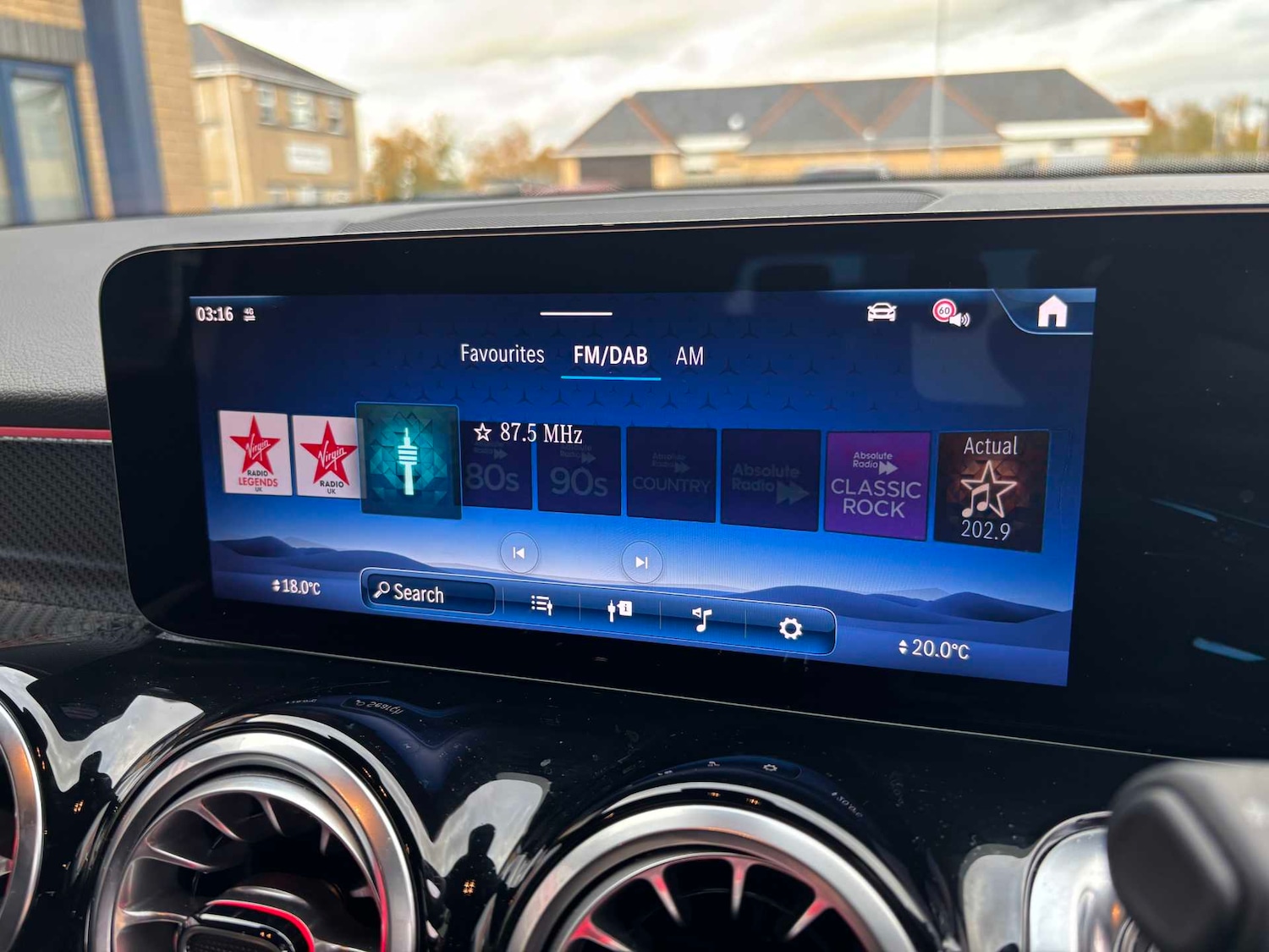 Used Mercedes-Benz GLB 2024 for sale - 76460649: Photo 32