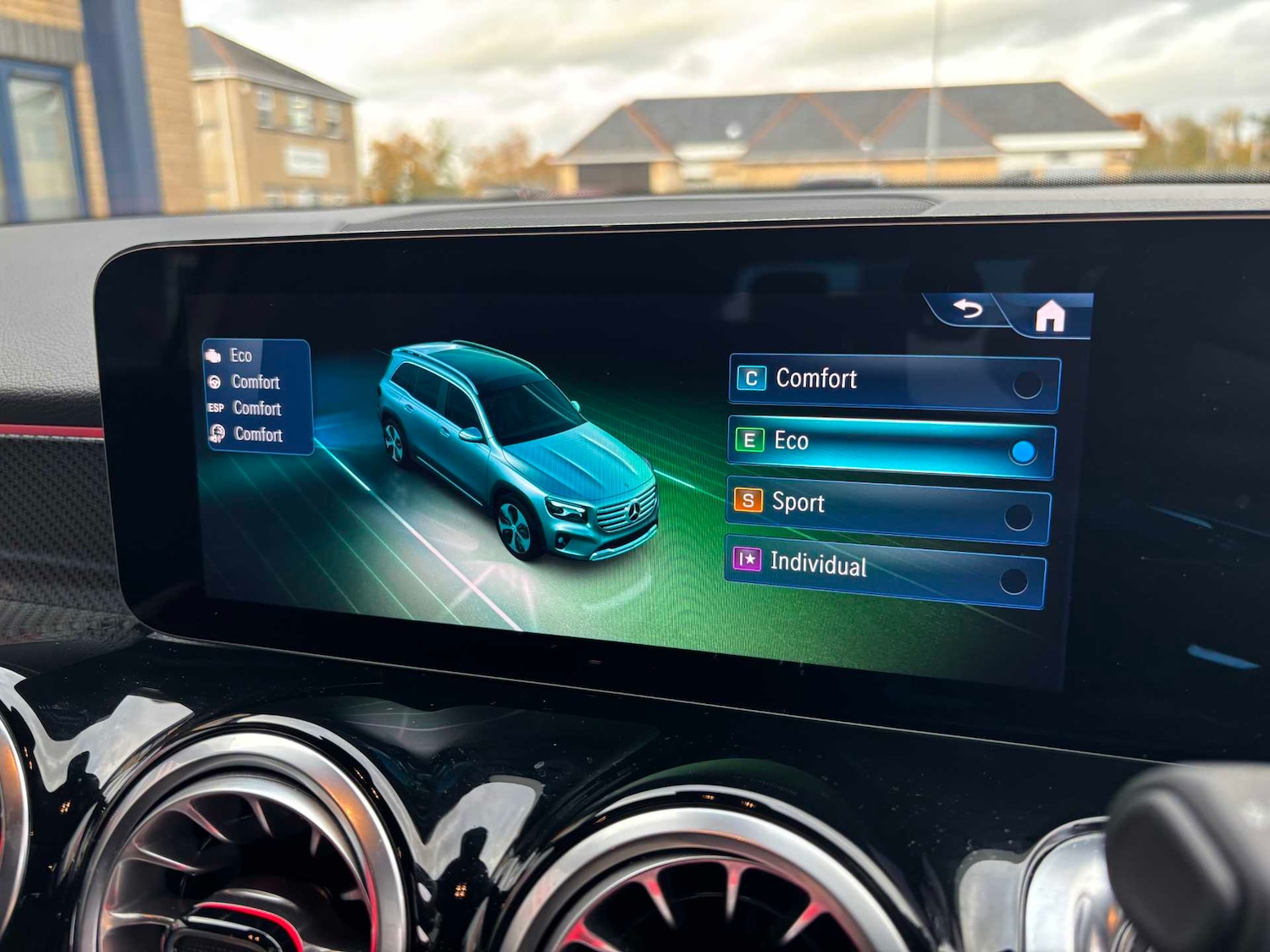 Used Mercedes-Benz GLB 2024 for sale - 76460649: Photo 33