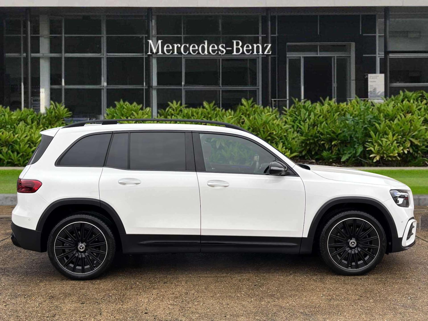 Used Mercedes-Benz GLB 2025 for sale - 77158518: Photo 2