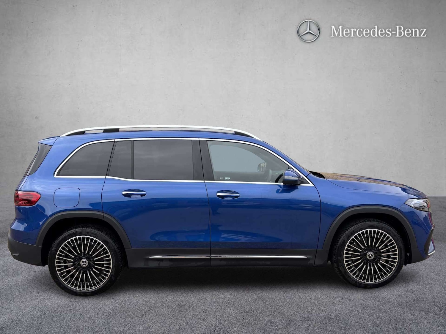 Used Mercedes-Benz EQB 2025 for sale - 78052220: Photo 3