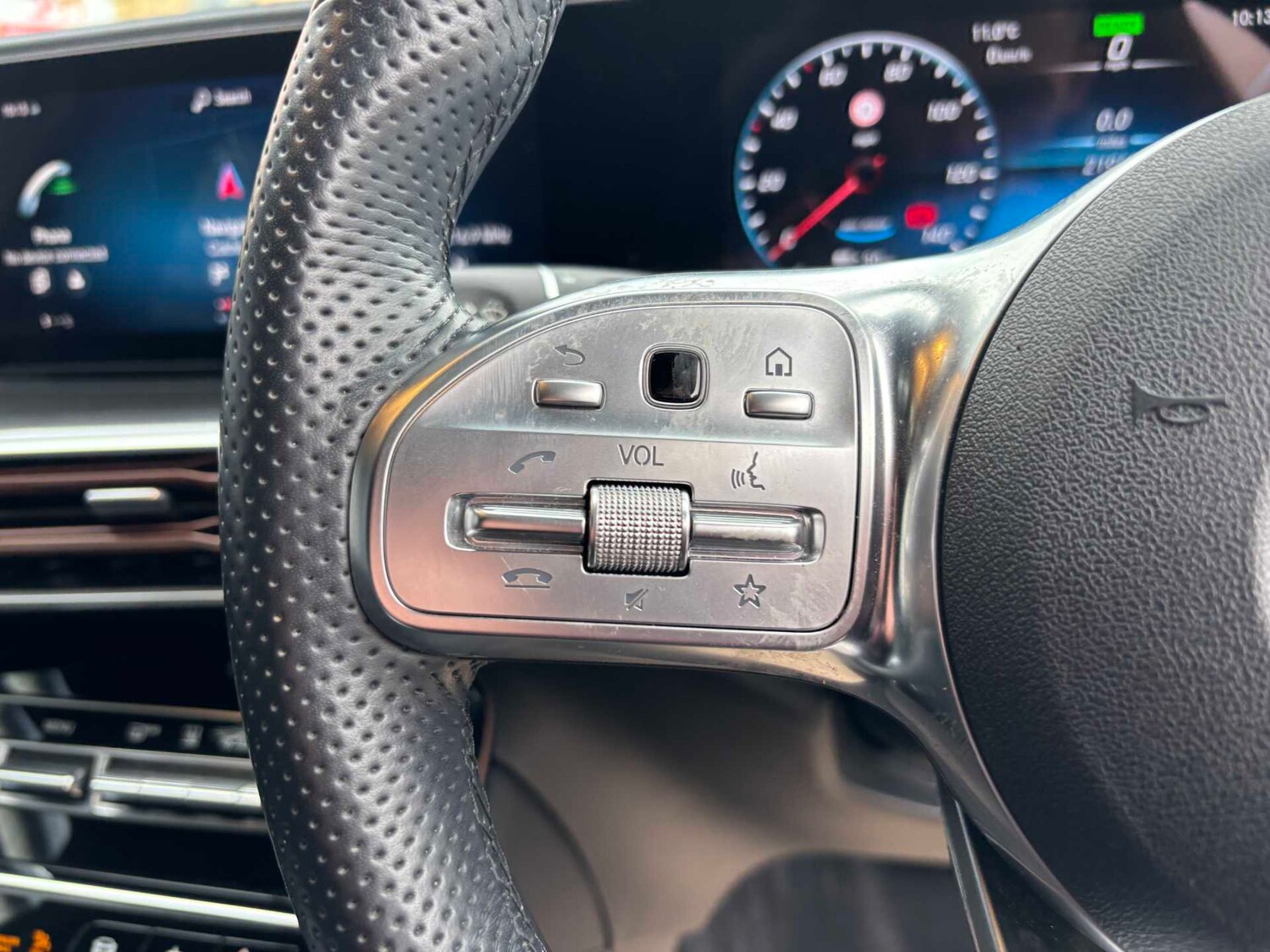 Used Mercedes-Benz EQC 2023 for sale - 78076736: Photo 15