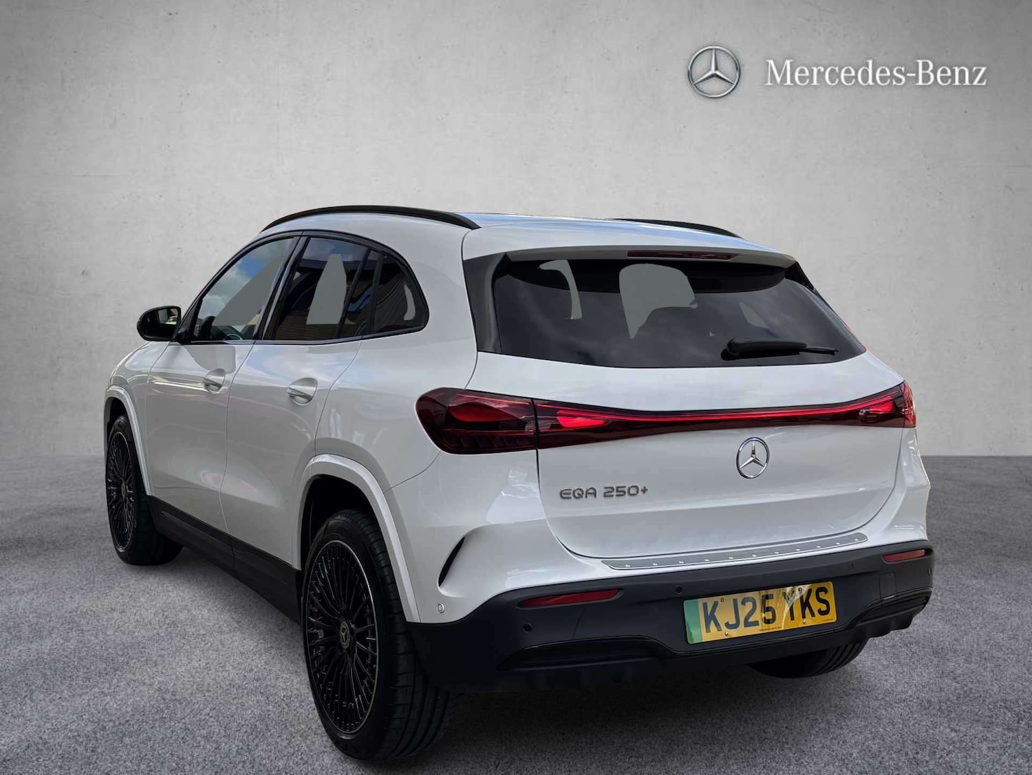 Used Mercedes-Benz EQA 2025 for sale - 77842526: Photo 2