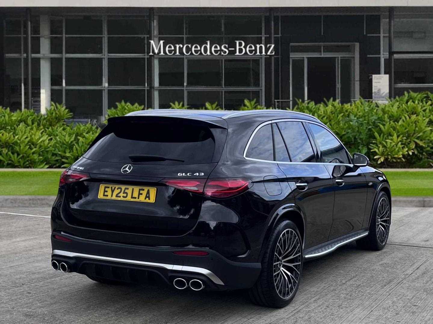 Used Mercedes-Benz GLC 2025 for sale - 76022385: Photo 3