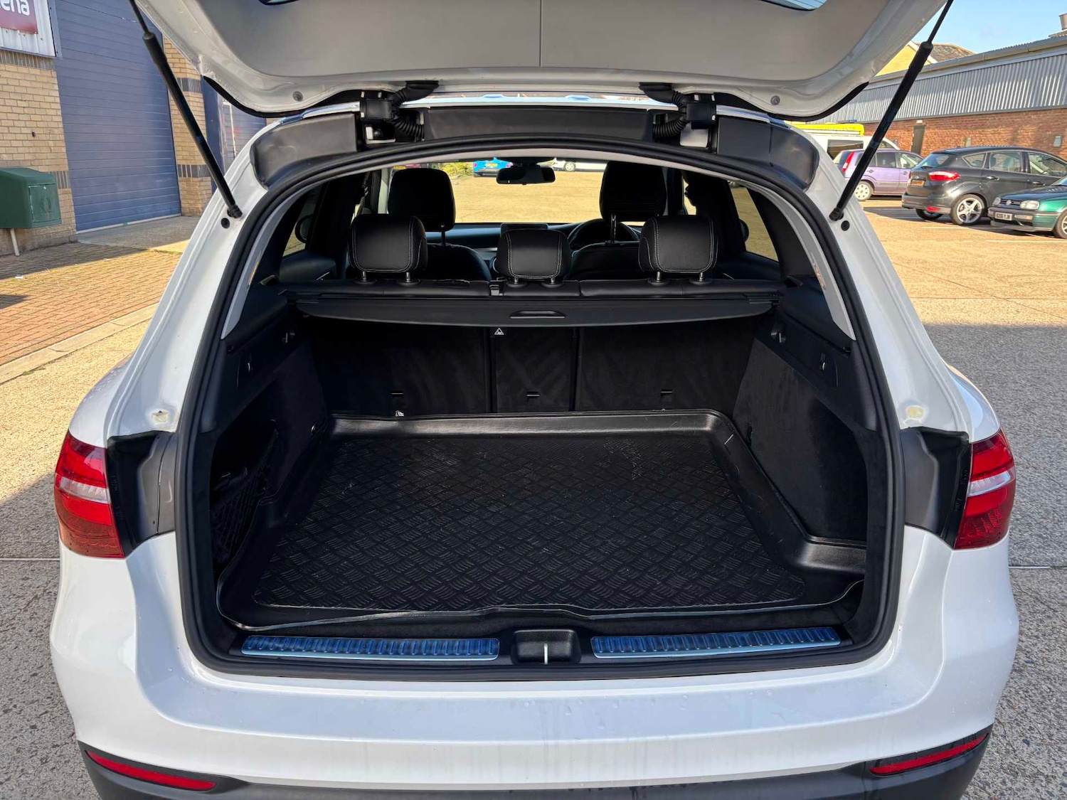 Used Mercedes-Benz GLC 2019 for sale - 76487991: Photo 16