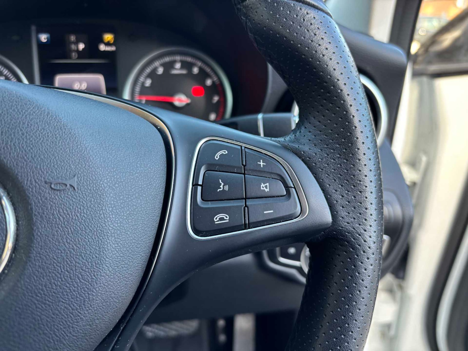 Used Mercedes-Benz GLC 2019 for sale - 76487991: Photo 23