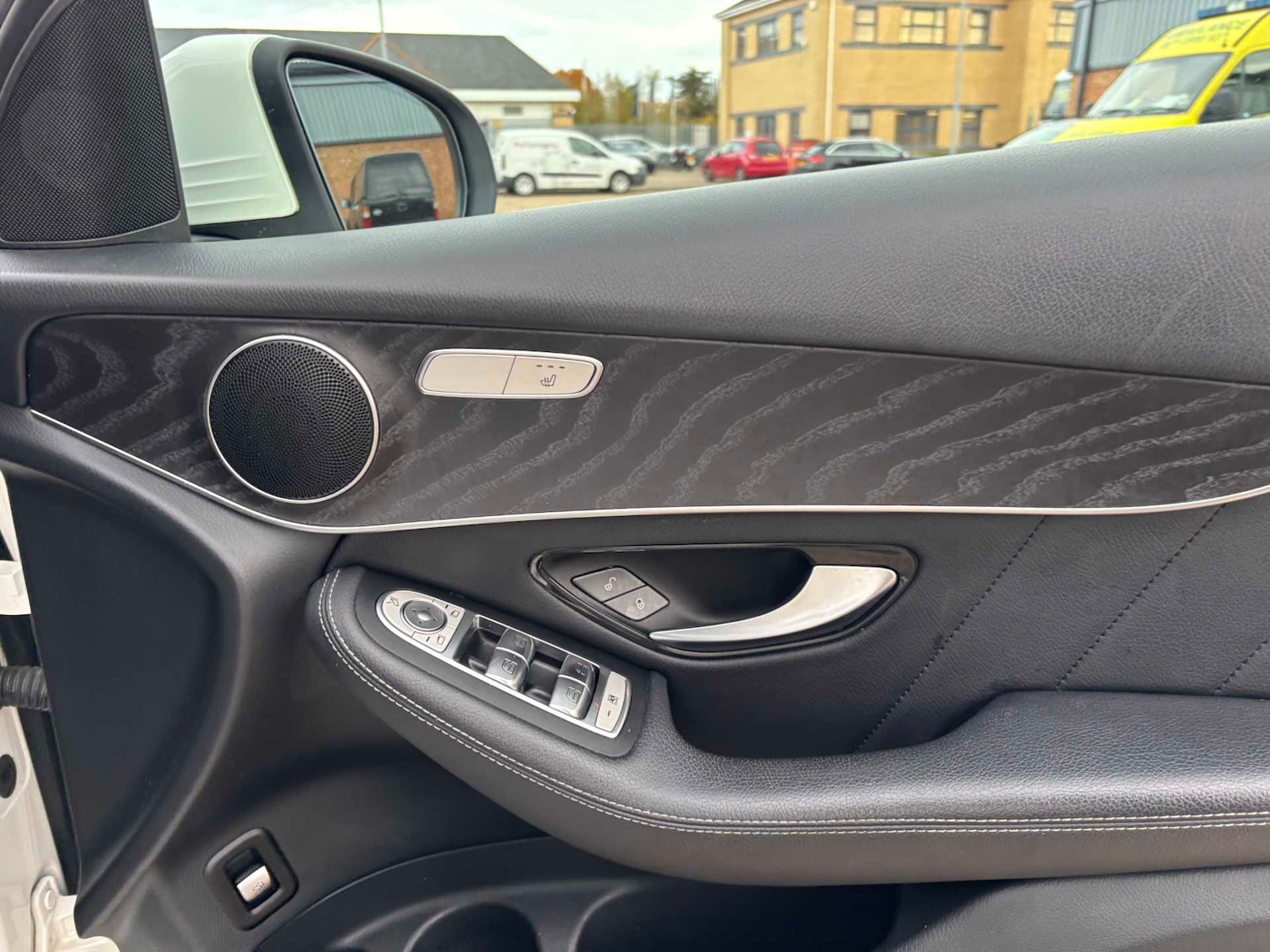 Used Mercedes-Benz GLC 2019 for sale - 76475840: Photo 20