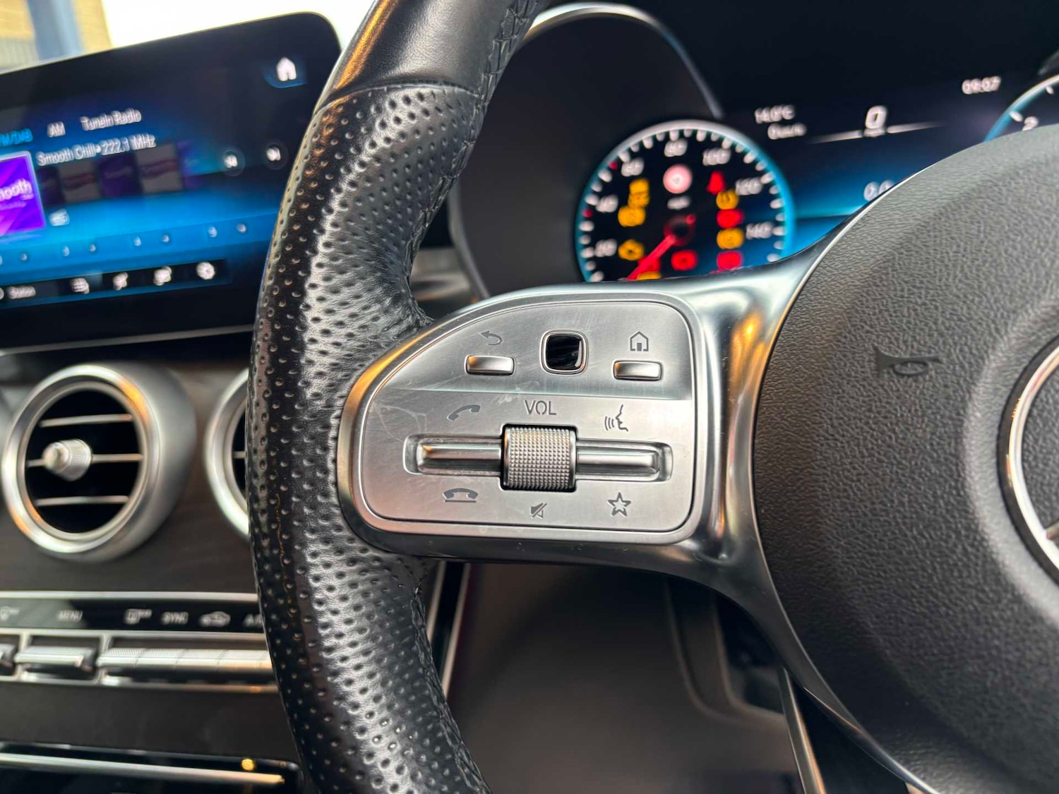 Used Mercedes-Benz GLC 2019 for sale - 76475840: Photo 22