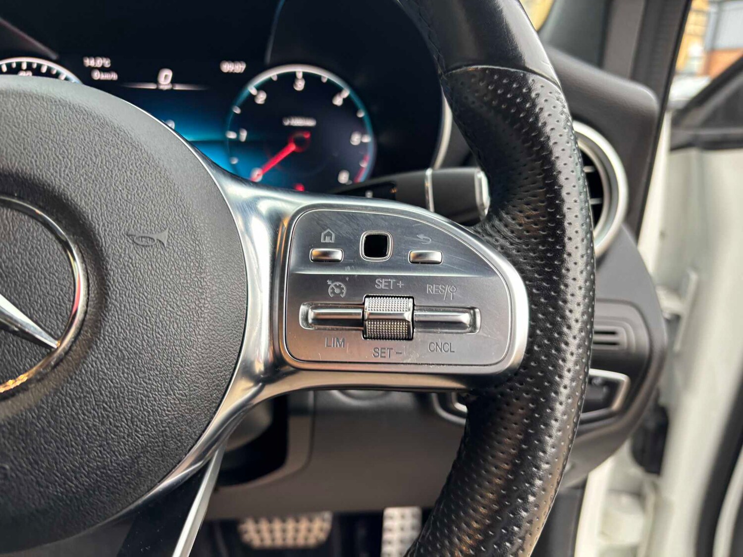 Used Mercedes-Benz GLC 2019 for sale - 76475840: Photo 23