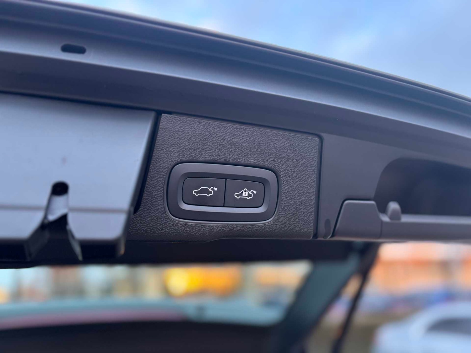 Used Volvo XC60 2023 for sale - 77443641: Photo 13