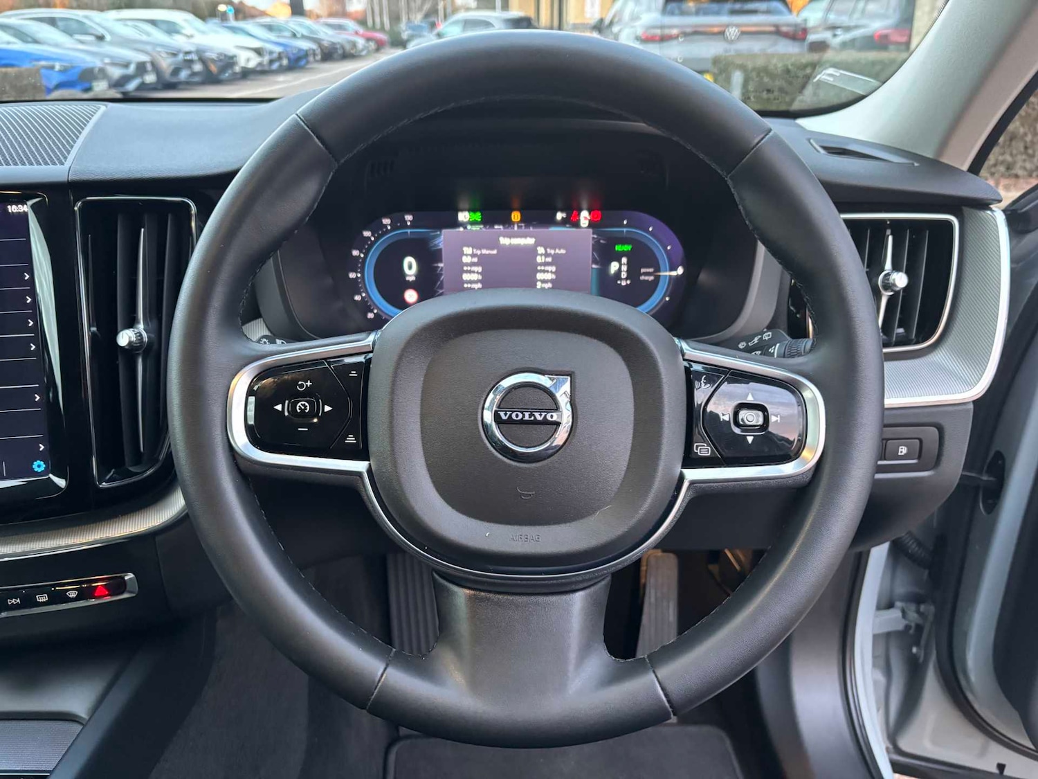 Used Volvo XC60 2023 for sale - 77443641: Photo 19