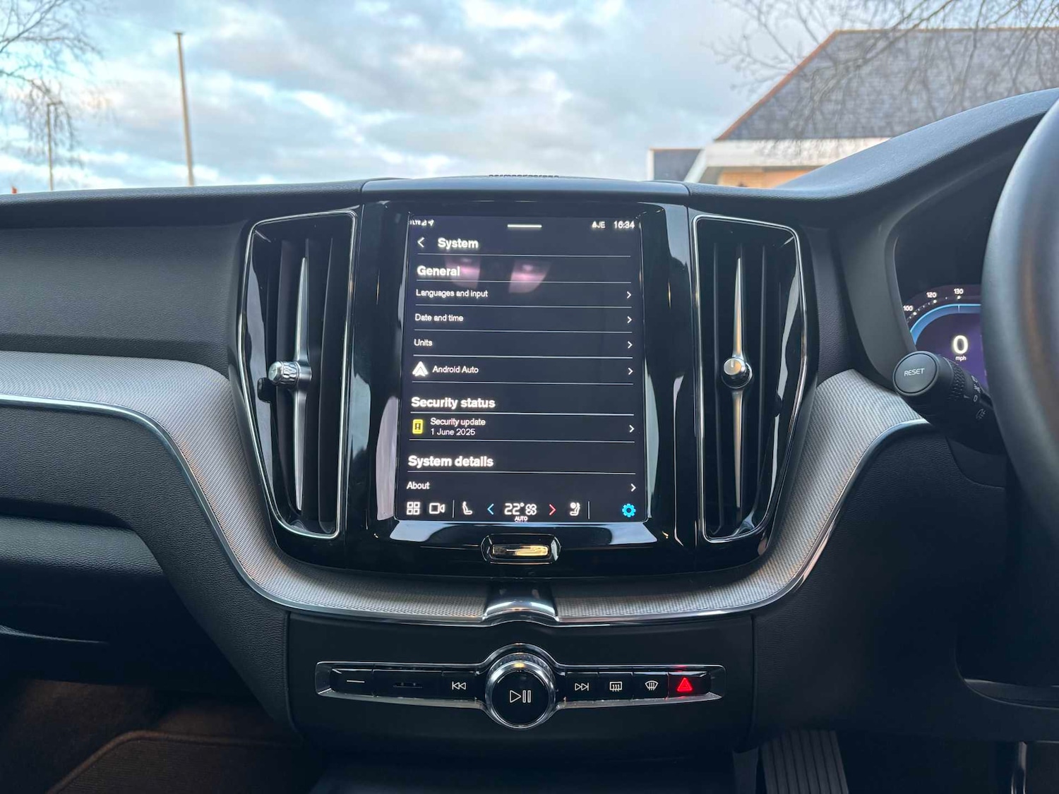 Used Volvo XC60 2023 for sale - 77443641: Photo 28