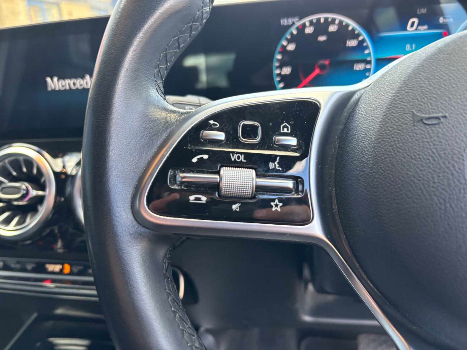 Used Mercedes-Benz EQA 2021 for sale - 77648811: Photo 15