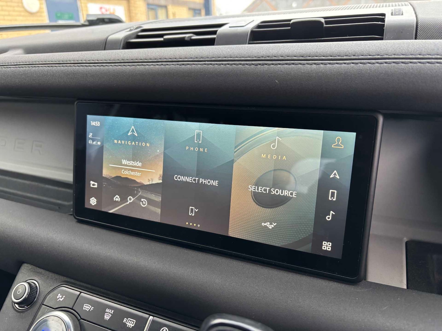 Used Land Rover Defender 2022 for sale - 77270181: Photo 29