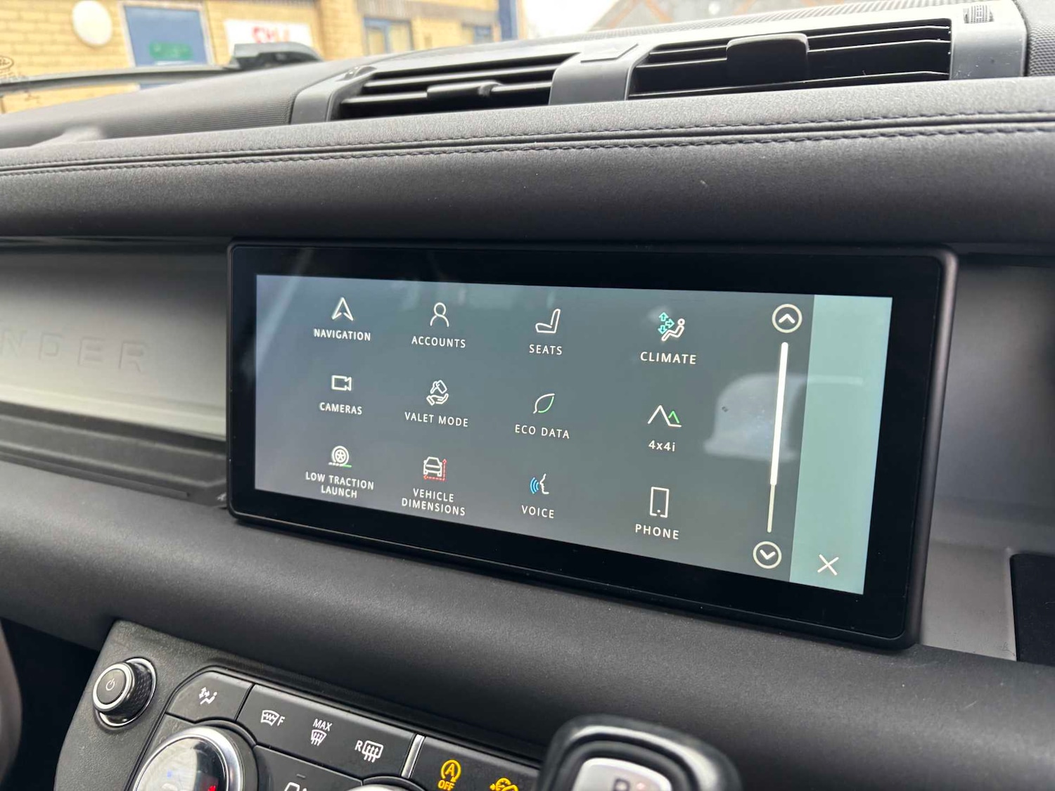 Used Land Rover Defender 2022 for sale - 77270181: Photo 34