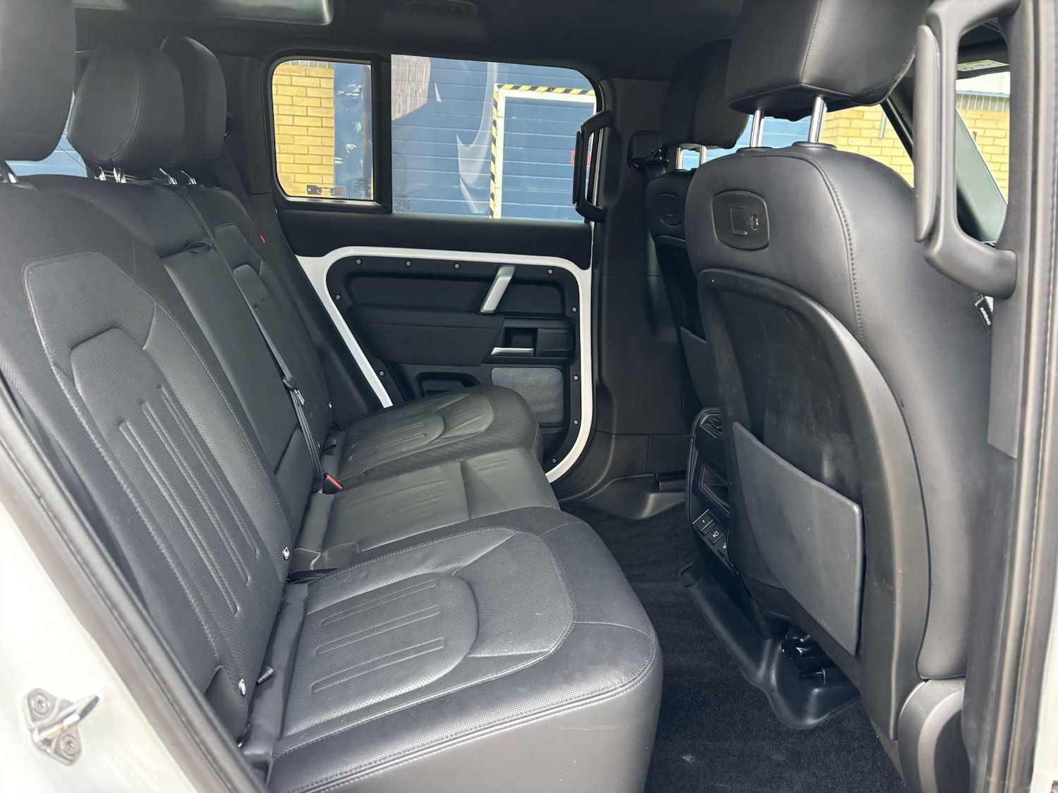 Used Land Rover Defender 2022 for sale - 77270181: Photo 35