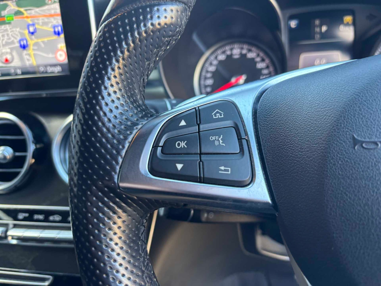 Used Mercedes-Benz GLC 2018 for sale - 78024255: Photo 15