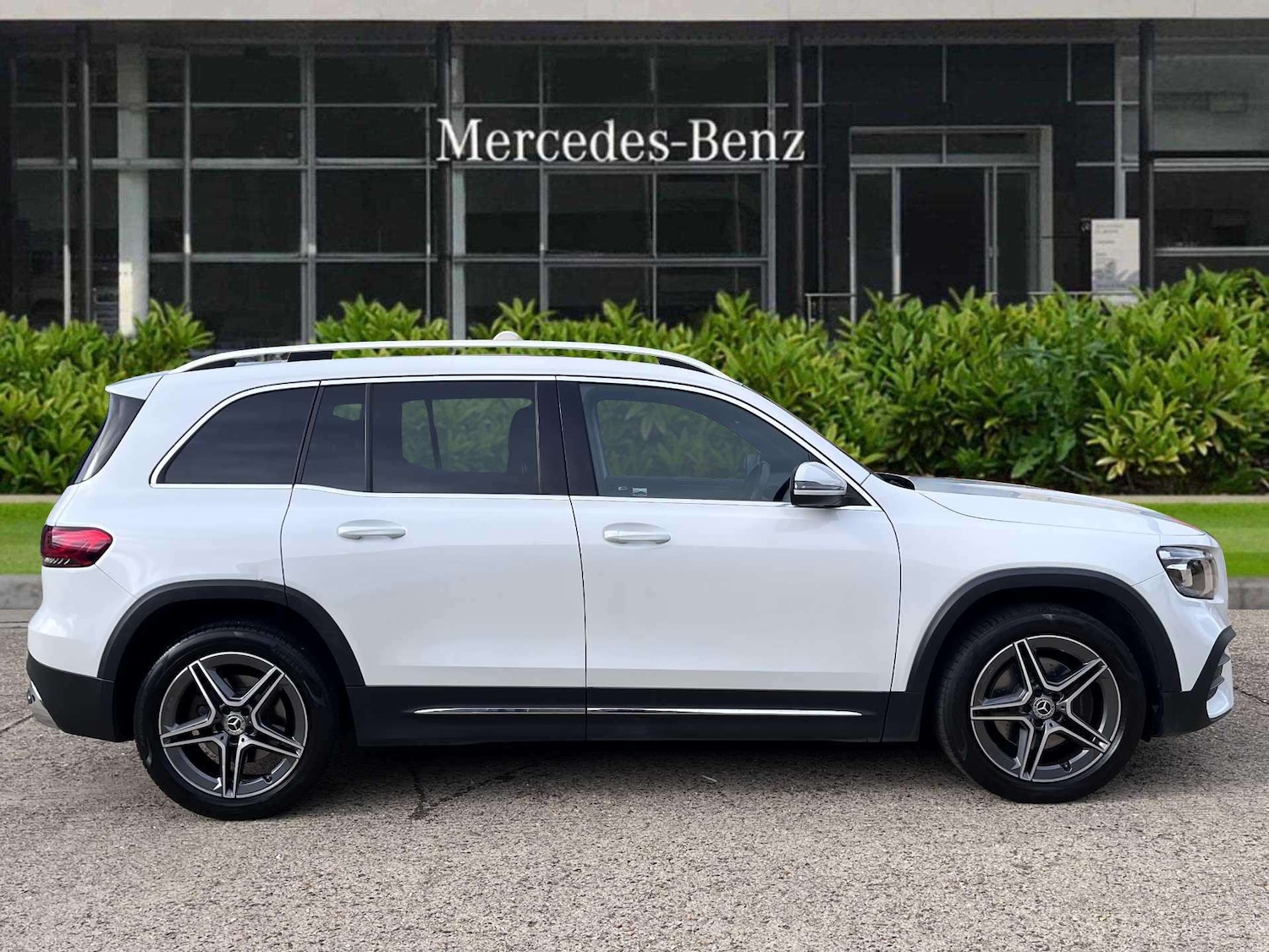 Used Mercedes-Benz GLB 2022 for sale - 76411357: Photo 2