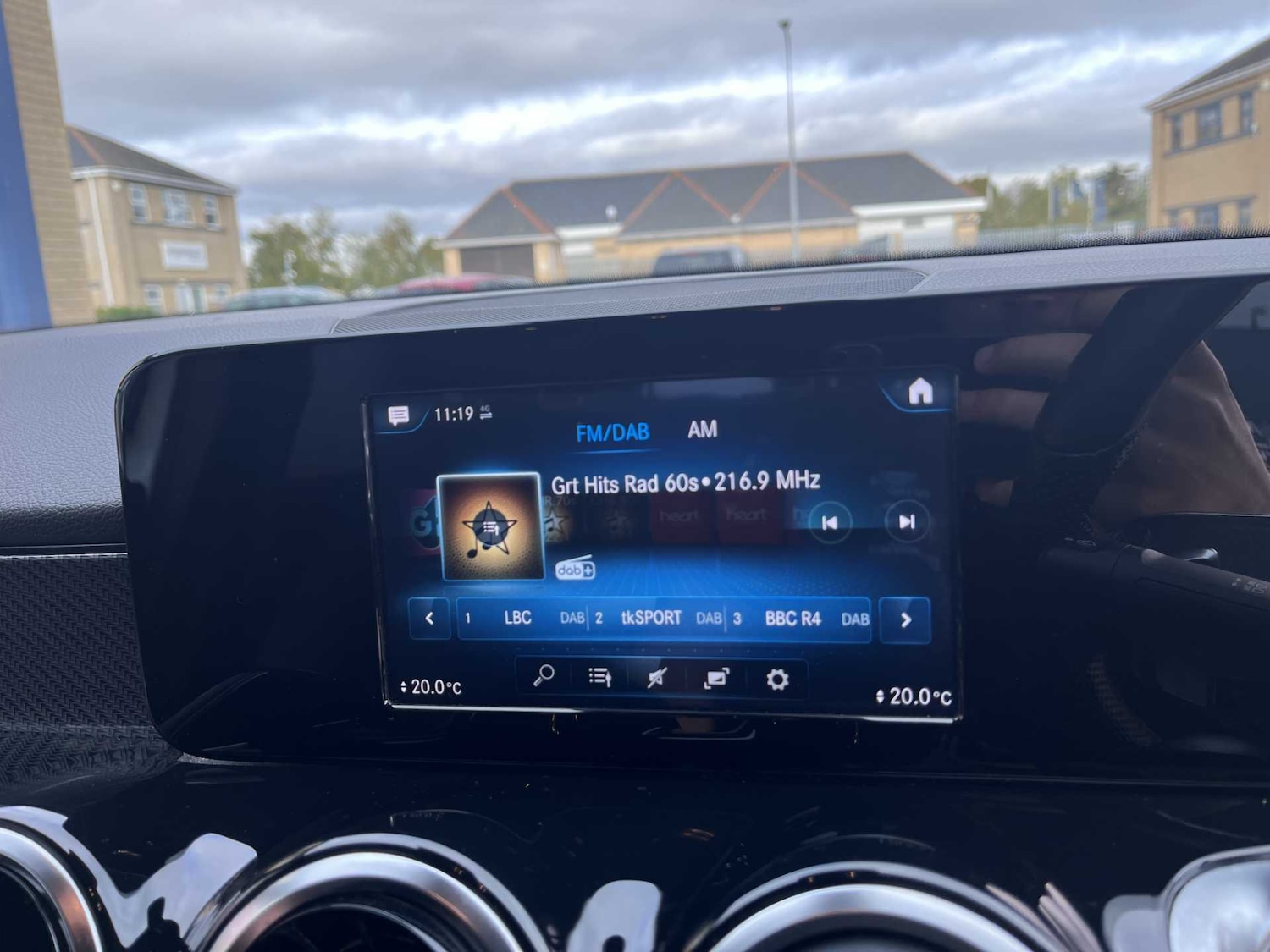 Used Mercedes-Benz GLB 2022 for sale - 76411357: Photo 31