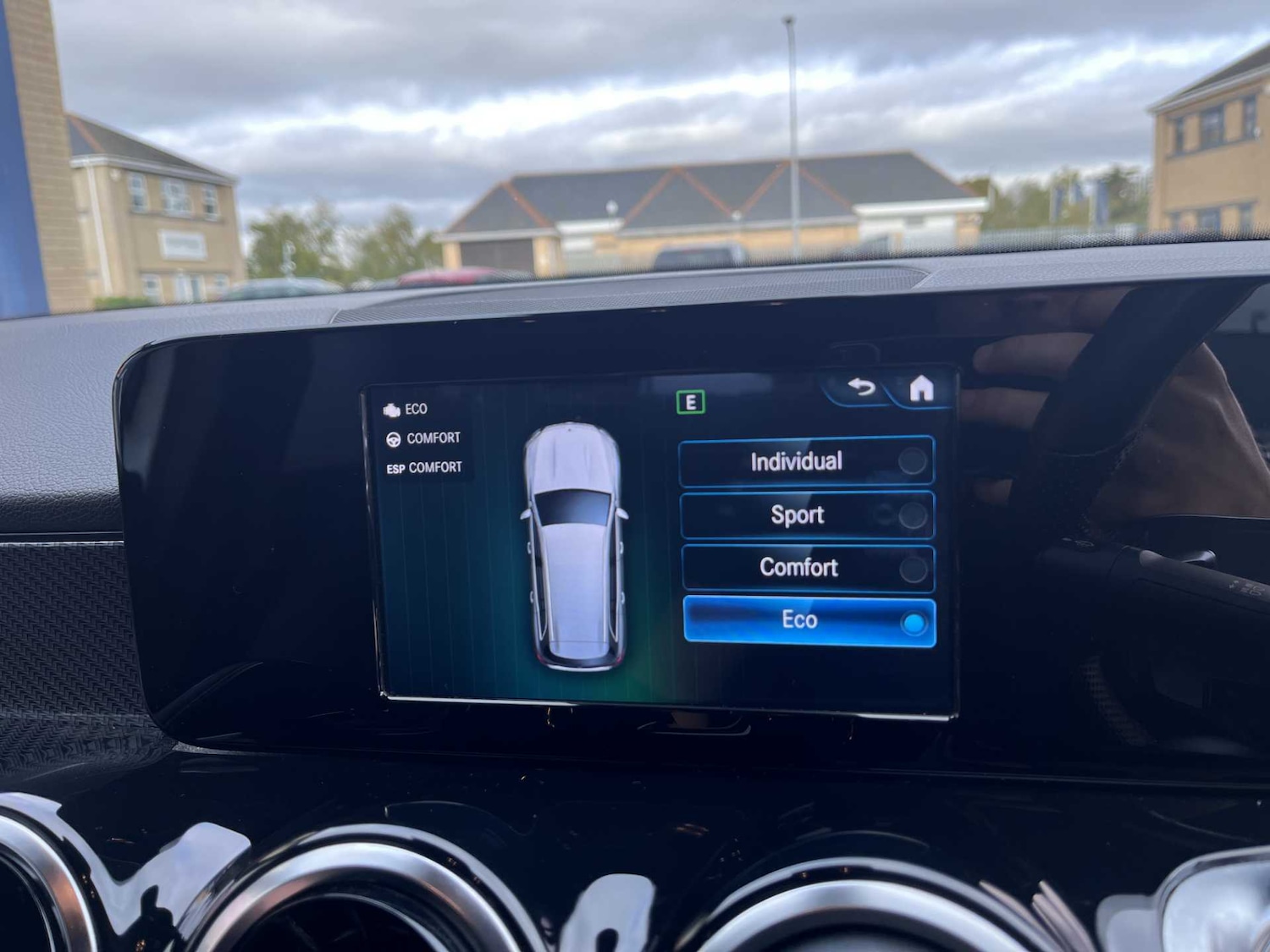 Used Mercedes-Benz GLB 2022 for sale - 76411357: Photo 33