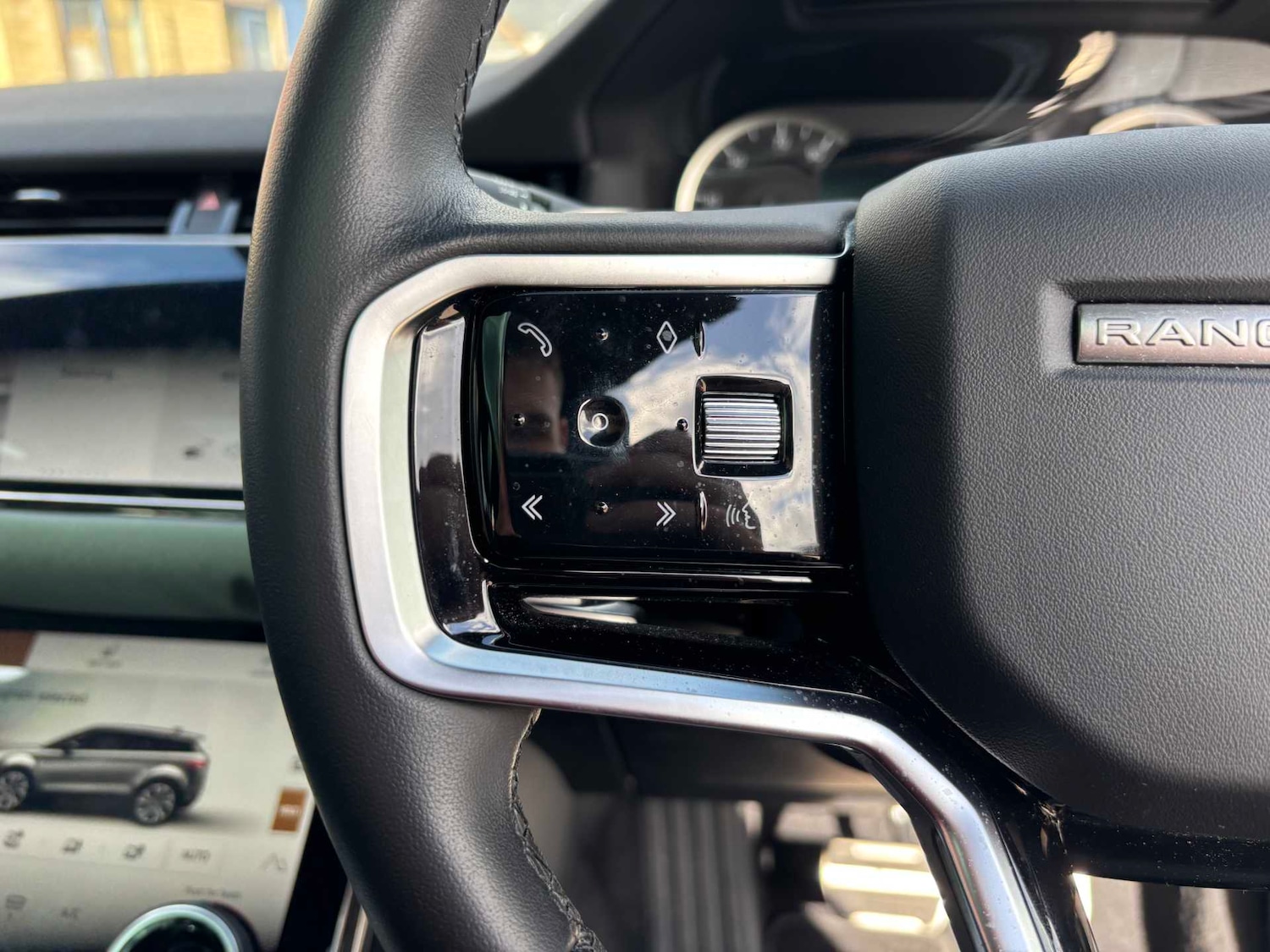 Used Land Rover Range Rover Evoque 2023 for sale - 78023959: Photo 15