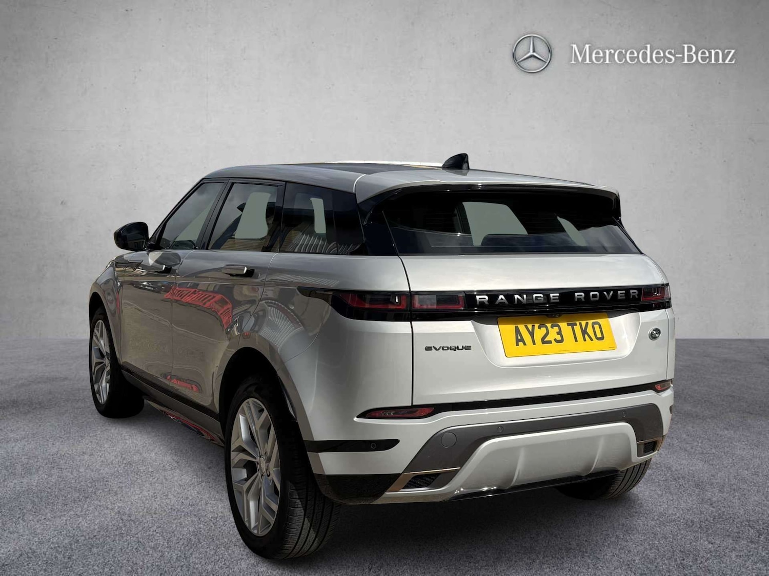 Used Land Rover Range Rover Evoque 2023 for sale - 78023959: Photo 2