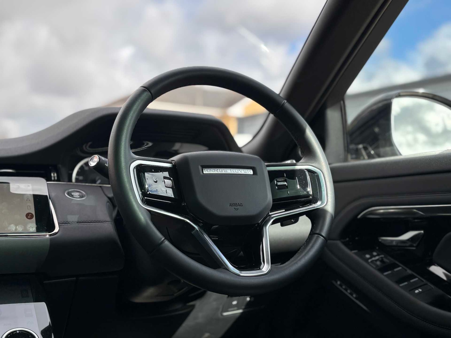 Used Land Rover Range Rover Evoque 2023 for sale - 78023959: Photo 21