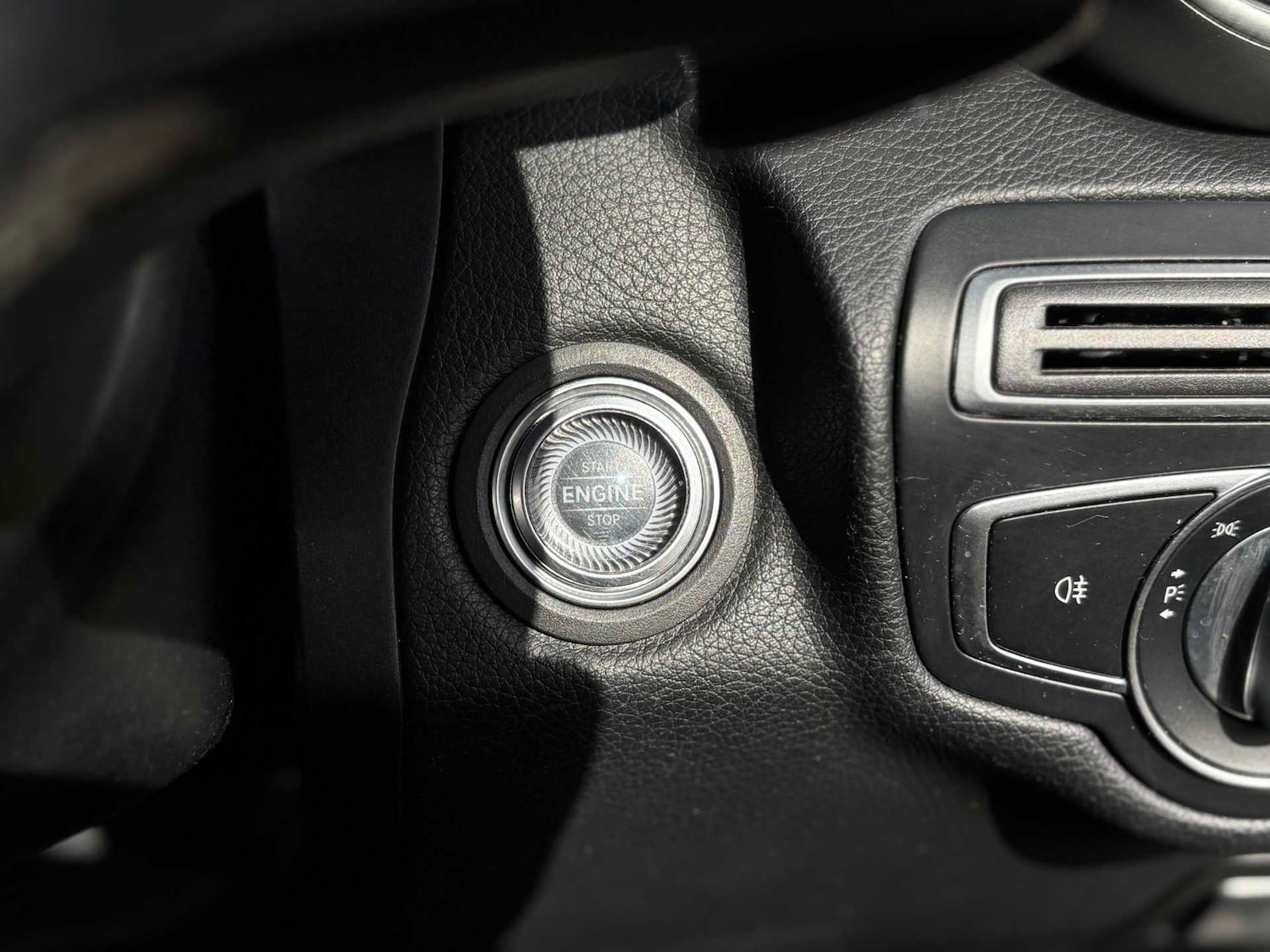 Used Mercedes-Benz C Class 2019 for sale - 77913958: Photo 31