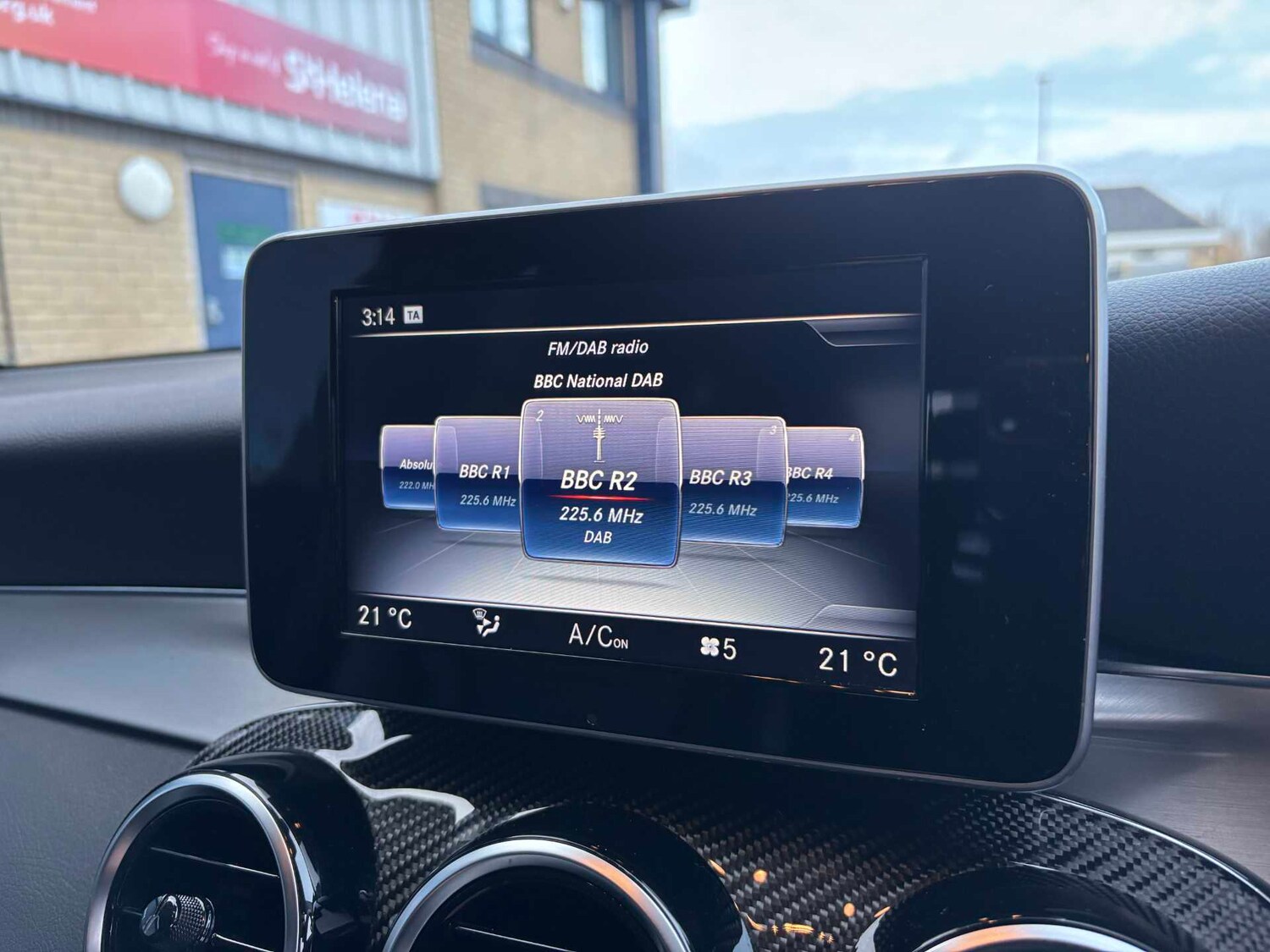 Used Mercedes-Benz GLC 2016 for sale - 76875762: Photo 32