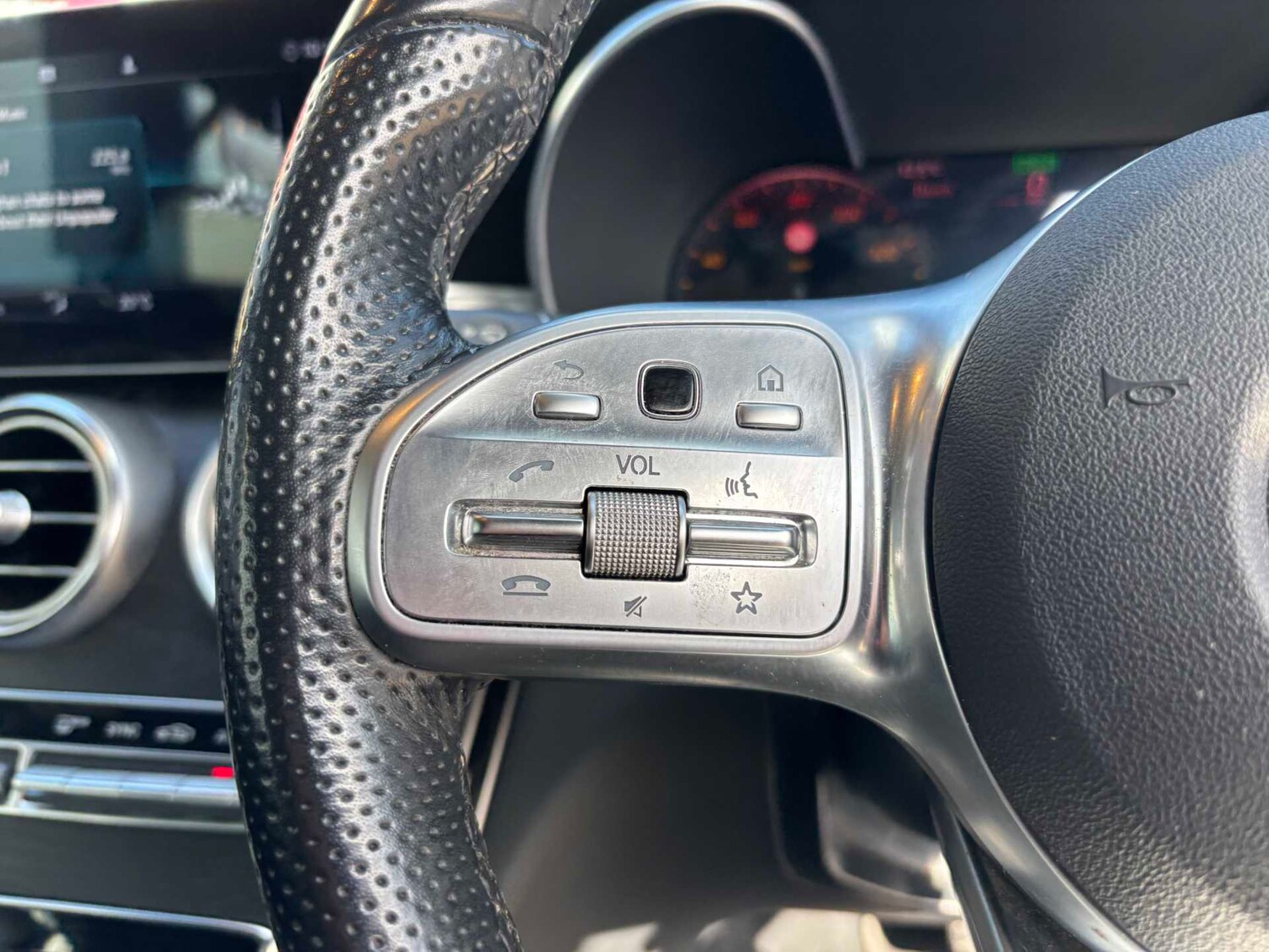 Used Mercedes-Benz C Class 2019 for sale - 77842462: Photo 15