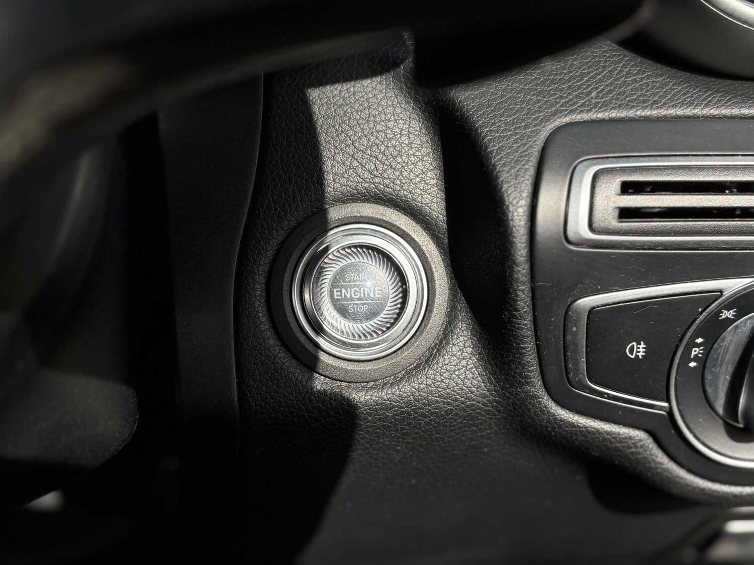 Used Mercedes-Benz C Class 2019 for sale - 77842462: Photo 31