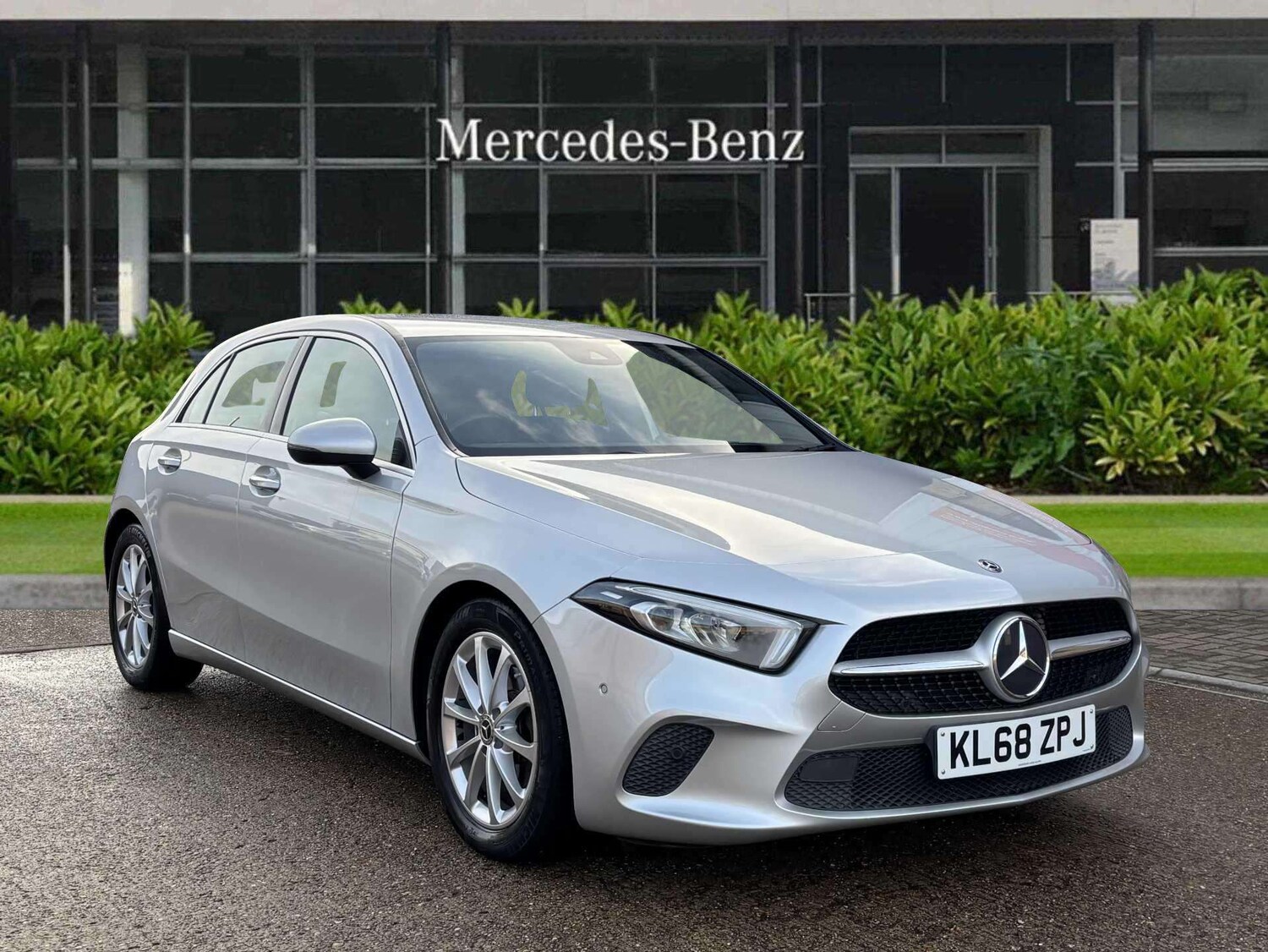 Used Mercedes-Benz A-Class 2019 for sale - 76610590: Photo 1